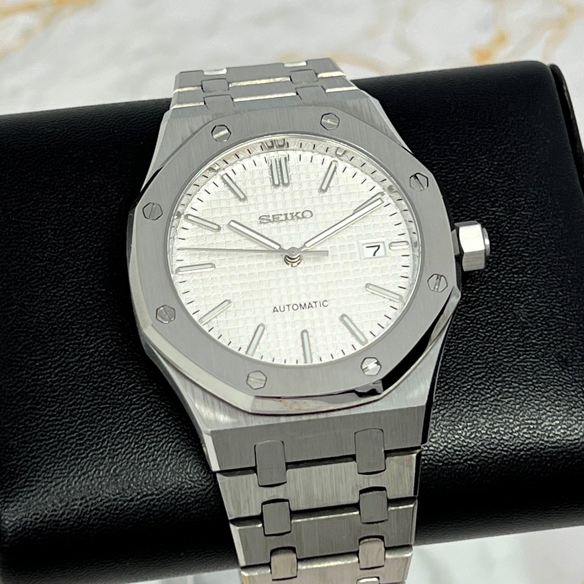 Seikoak - Luxury White on Stainless Steel - Beautiful Dress Watch 42mm | Royal | Oak | Waffle Dial | Premium Luxury Wristwatch | Men's Watch