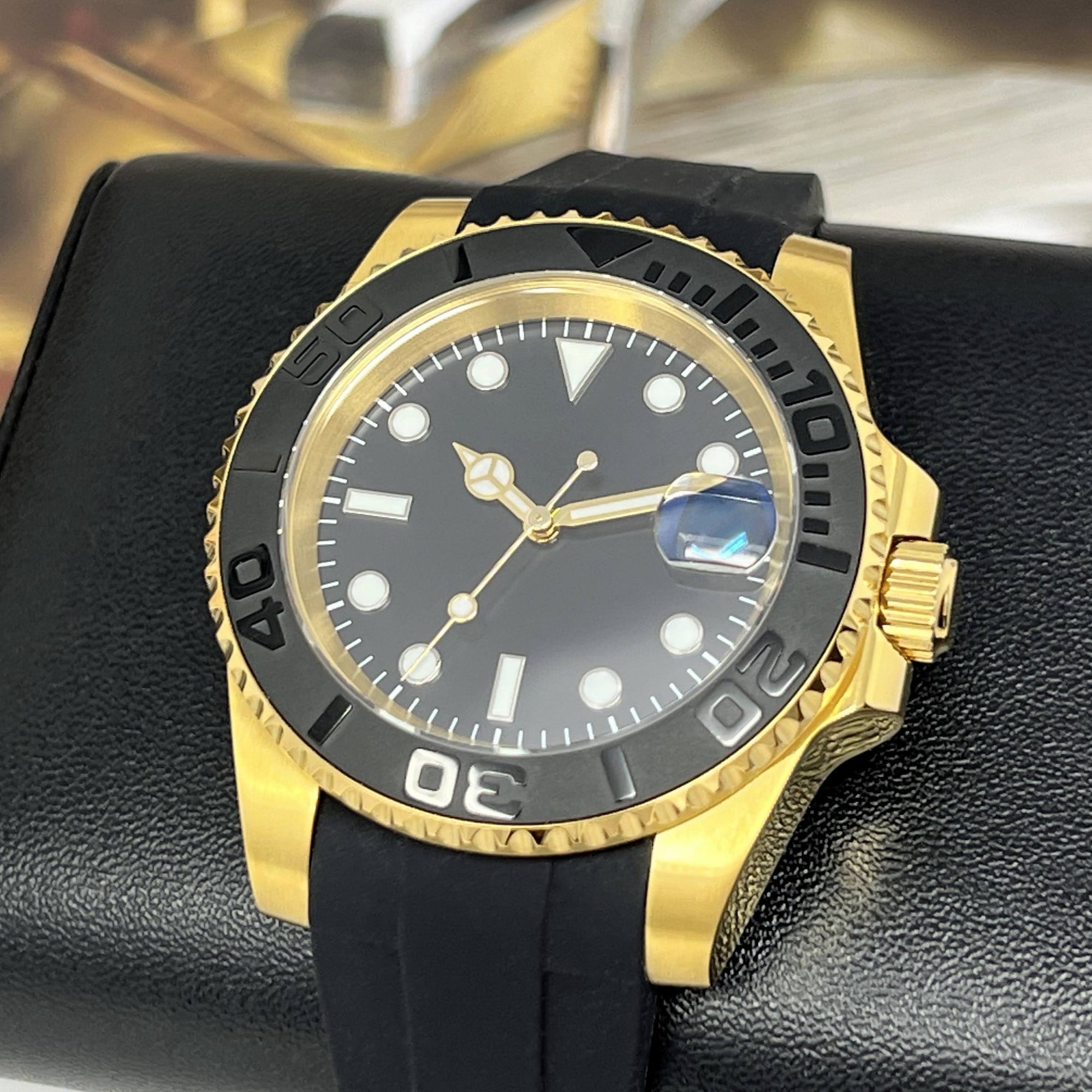 Custom Gold Yacht - Clean Dial - Gold and Black Custom Built | Dive Watch | Yachting | Yellow Gold | Mod | Custom Mod | Watch Mod | Diver