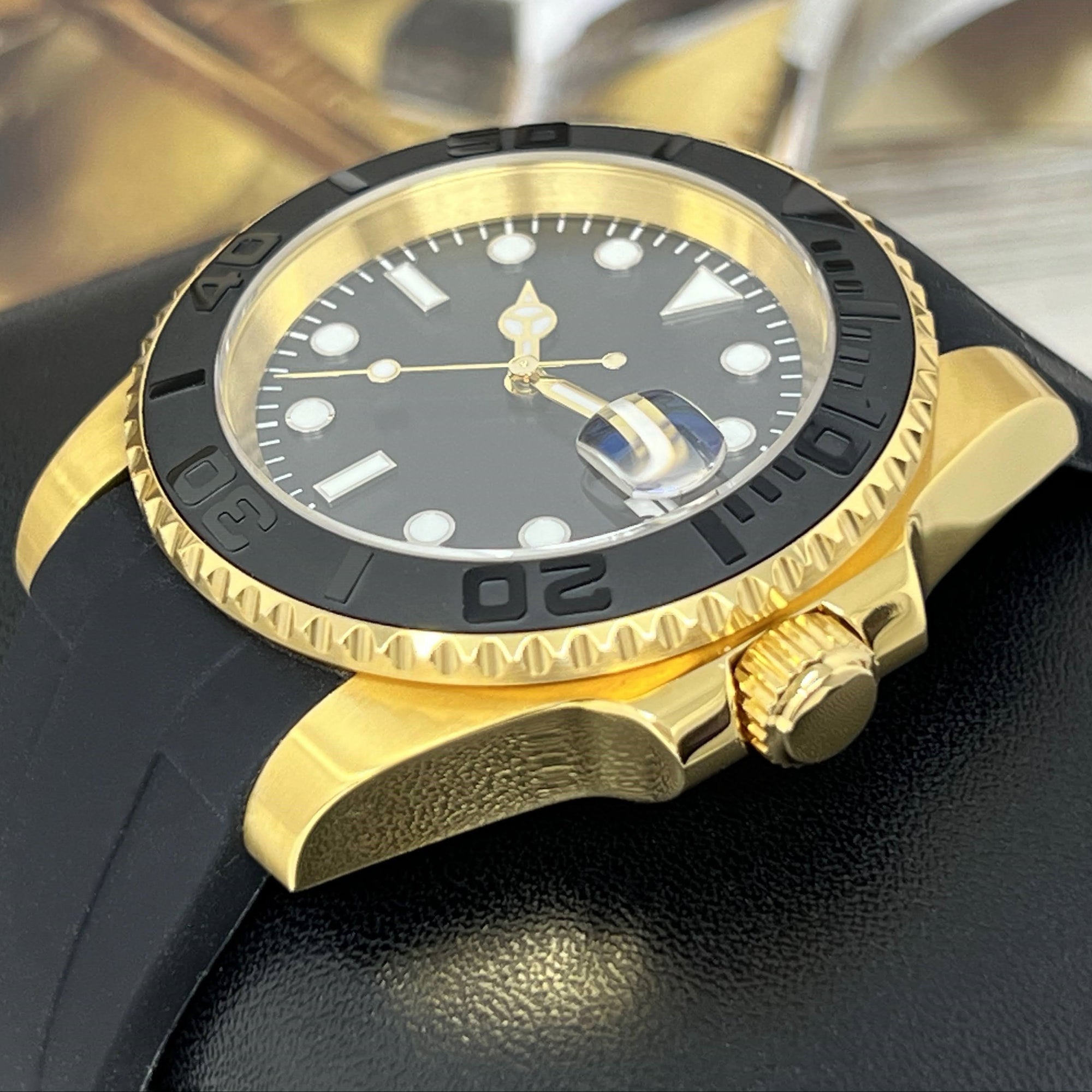 Custom Gold Yacht - Clean Dial - Gold and Black Custom Built | Dive Watch | Yachting | Yellow Gold | Mod | Custom Mod | Watch Mod | Diver