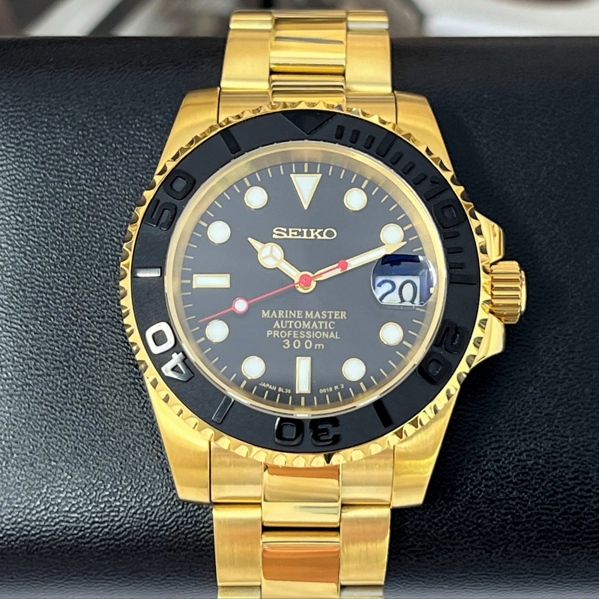 Custom Gold Yacht - Gold and Black Custom Built | Dive Watch | Yachting | Yellow Gold | Mod | Custom Mod | Watch Mod | Diver