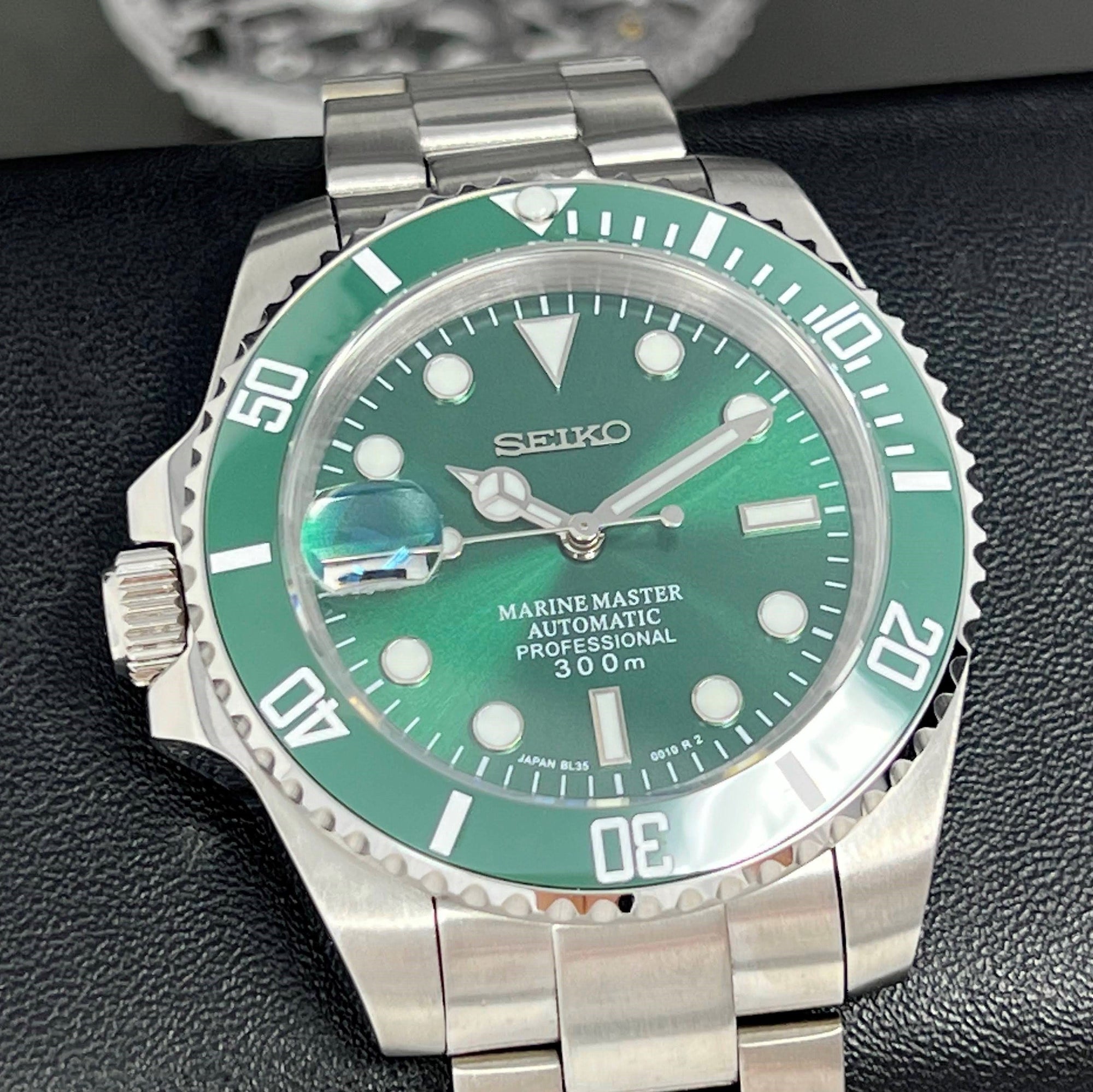 Hulk Sub - Left Handed Edition - Sunburst Green Bezel Lefty Edition | Green | Riddler | Destro | South Paw | Oyst Automatic NH35 | Men