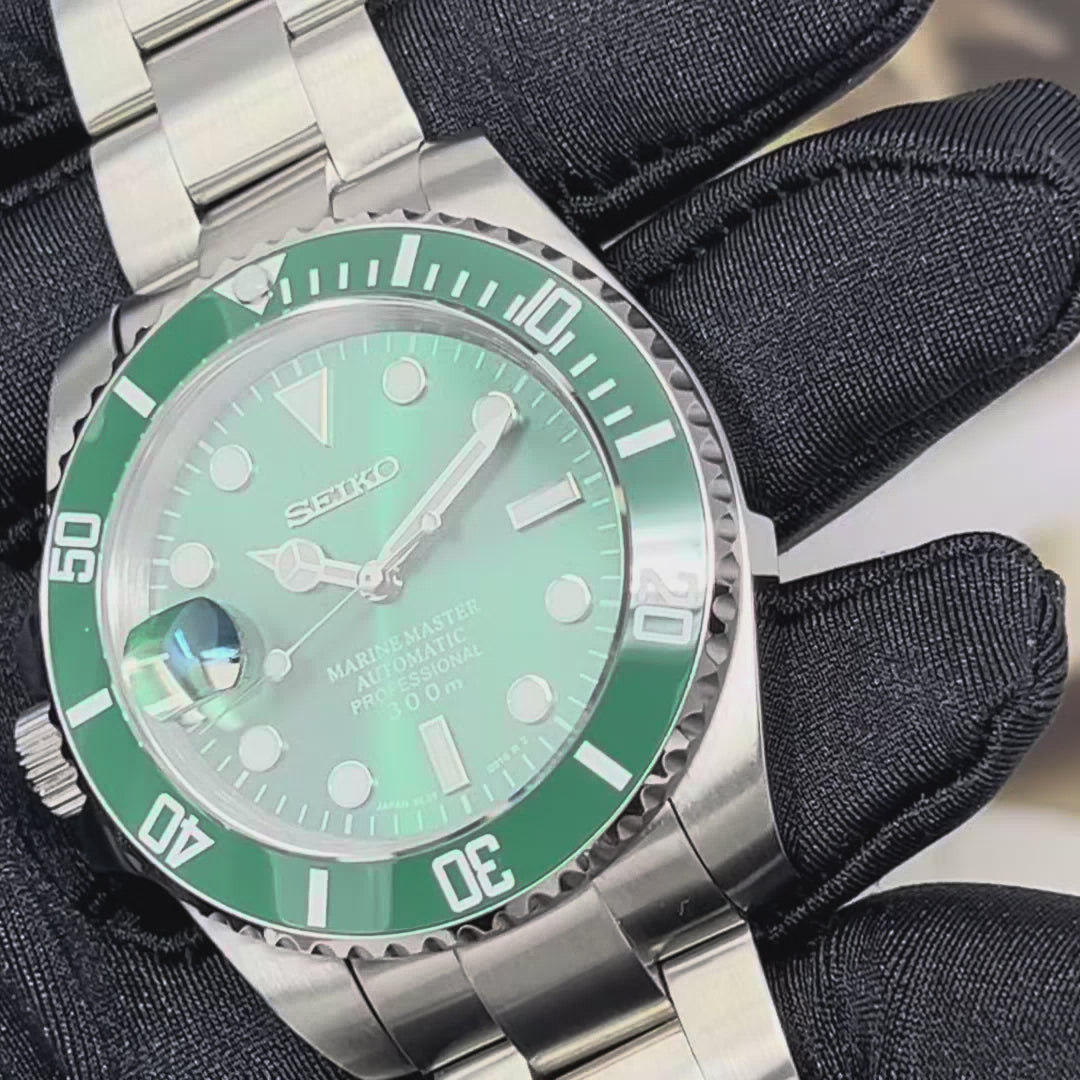 Seiko Hulk Left-Handed Submariner | Sunburst Green Bezel