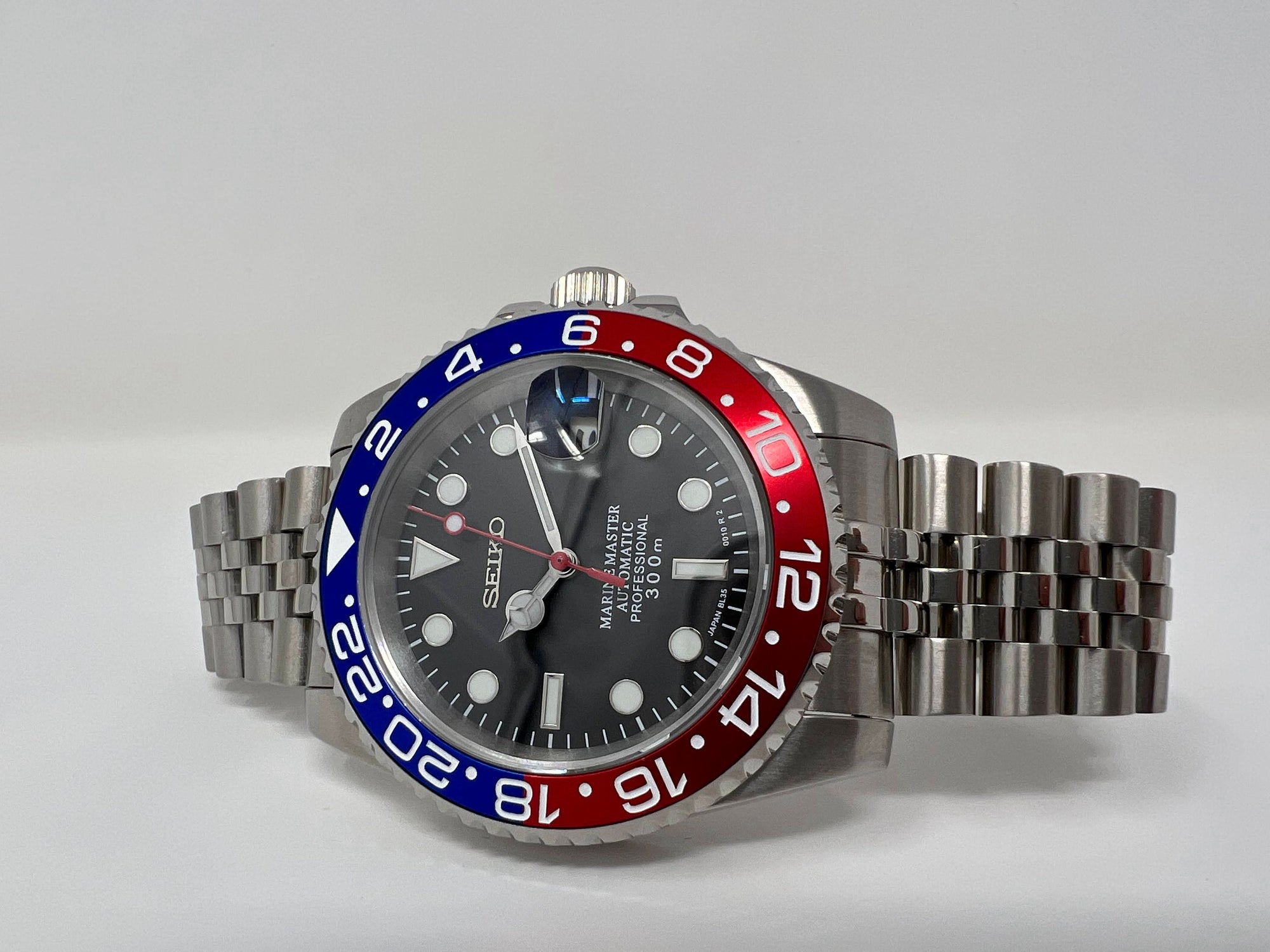 Pepsi GMT | Watch Mod | Mod | Stainless Steel Sport Watch | Custom Sapphire Crystal and NH35 Movement | Blue Red | Jub Strap