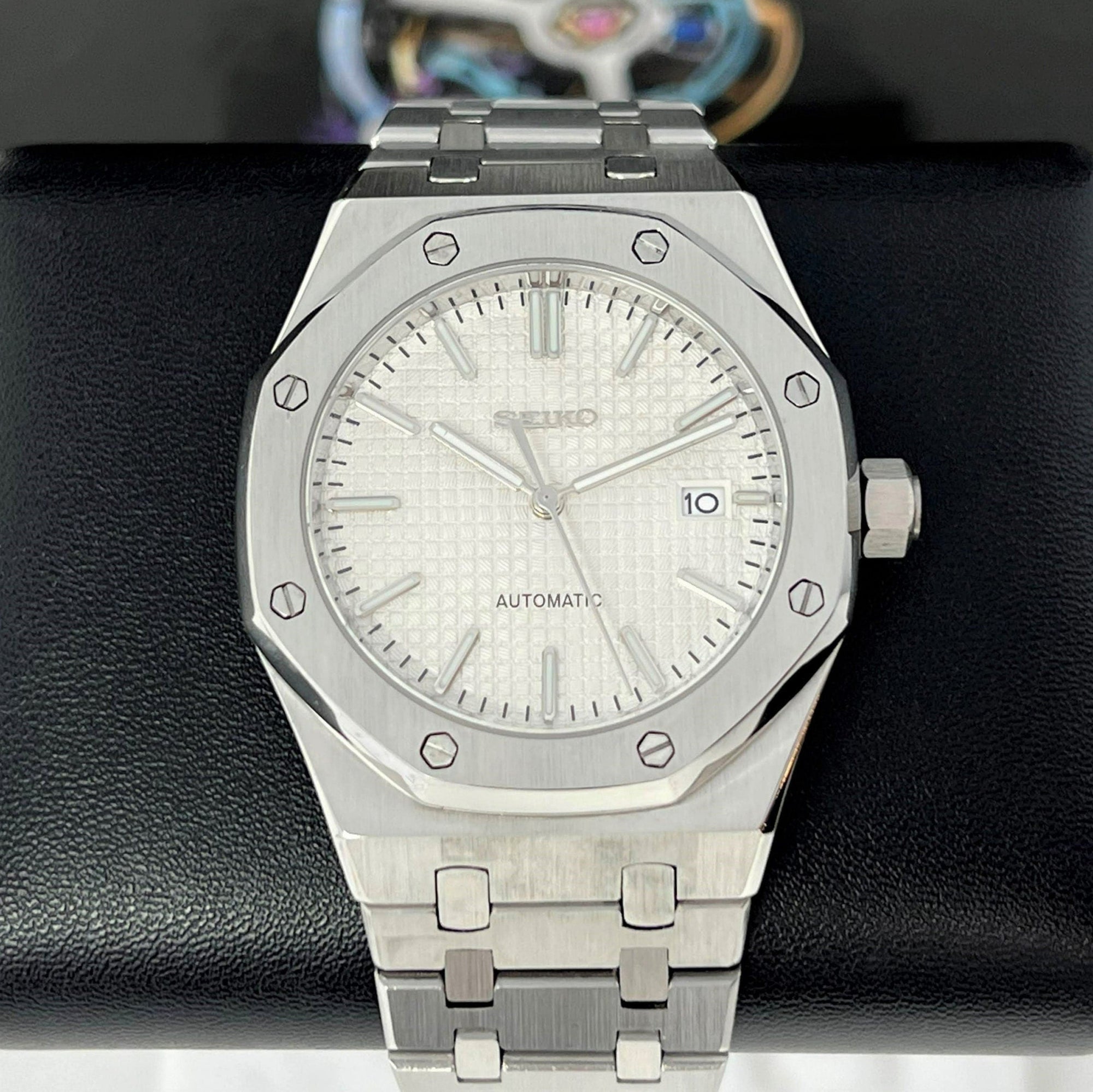 Seikoak - Luxury White on Stainless Steel - Beautiful Dress Watch 42mm | Royal | Oak | Waffle Dial | Premium Luxury Wristwatch | Men's Watch