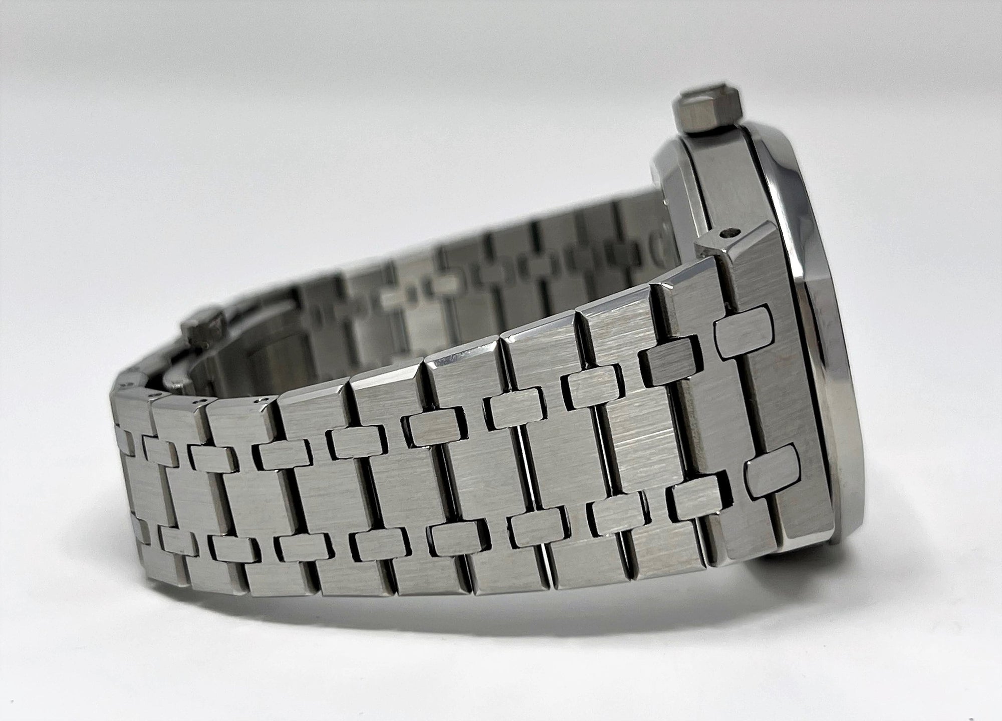 Oak Drake - Custom Luxury Wristwatch | 42mm | Royal | Oak | Waffle Dial | Premium Luxury | Men's Watch | Mod | Watch Mod | Ghost