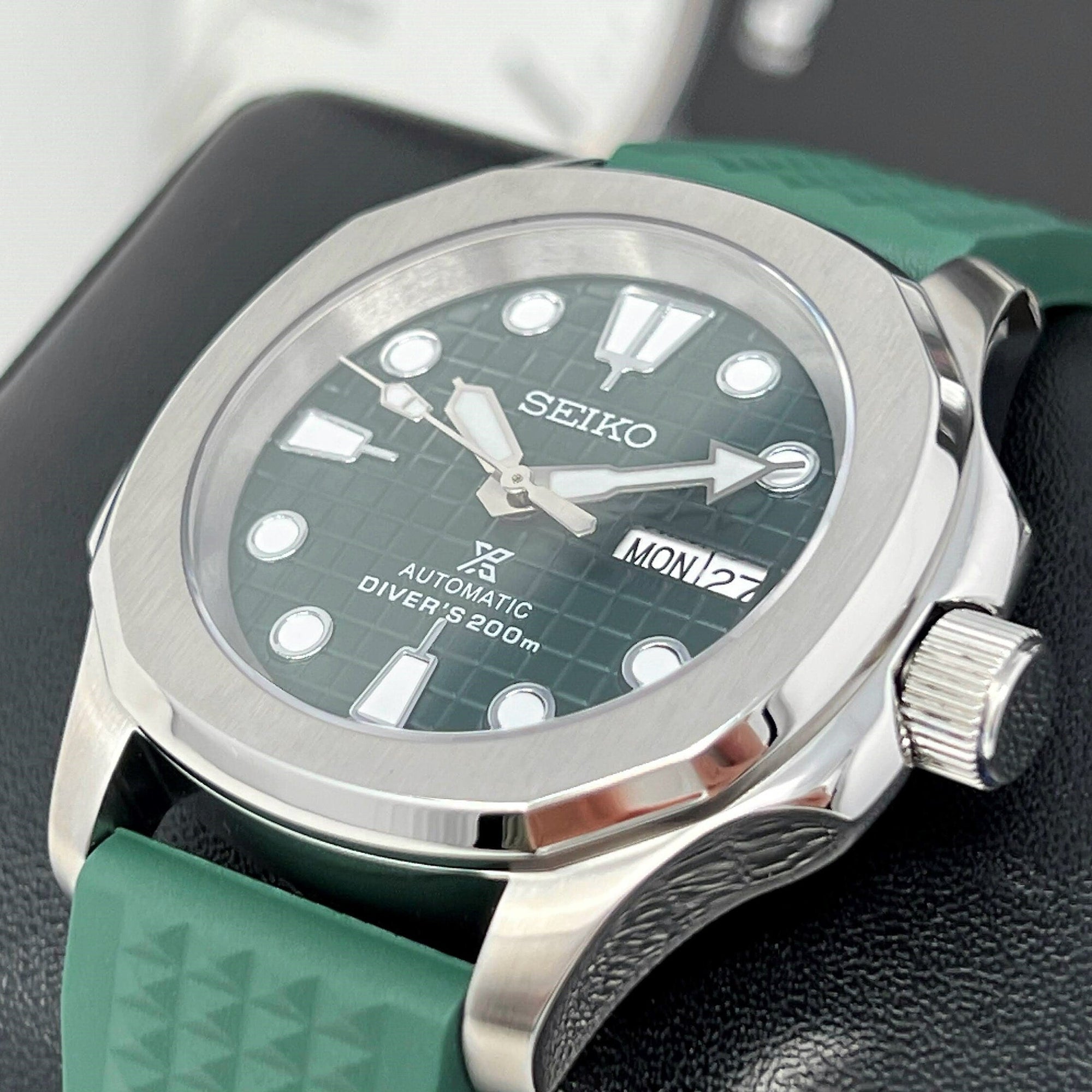 Seikonaut Green Modern Diver - Mod | Turtle Dial | NH36 Day Date Automatic | Rubber Dive Watch | Sport Watch | Men's Watch