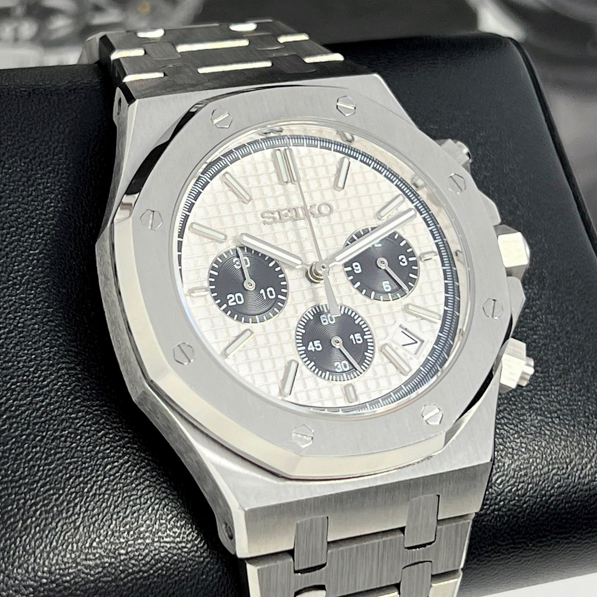 Seikoak Luxury Chronograph Watch | Panda Dial on Stainless Steel | Men's Sport Watch 42mm | Royal | Oak | Waffle Dial | VK63 Wristwatch
