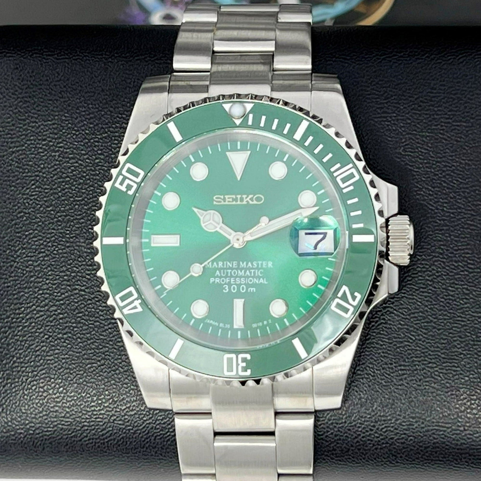 Custom Hulk Sub Watch - Green Sunburst Green Bezel | Stainless Steel Sport | Sapphire Crystal | NH35 Movement | Mod | Watch Mod
