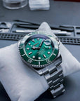 Custom Hulk Sub Watch - Green Sunburst Green Bezel | Stainless Steel Sport | Sapphire Crystal | NH35 Movement | Mod | Watch Mod