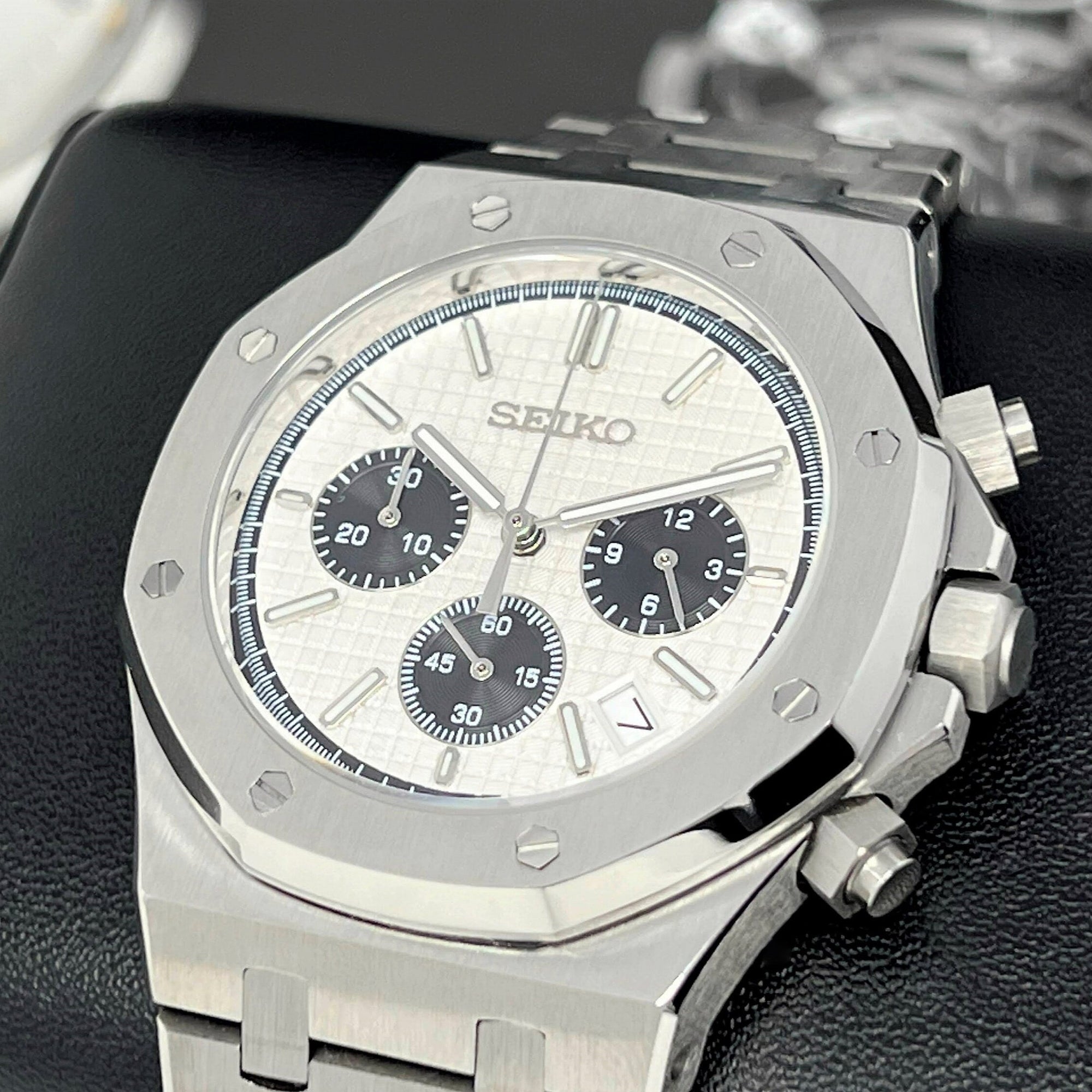 Seikoak Luxury Chronograph Watch | Panda Dial on Stainless Steel | Men's Sport Watch 42mm | Royal | Oak | Waffle Dial | VK63 Wristwatch