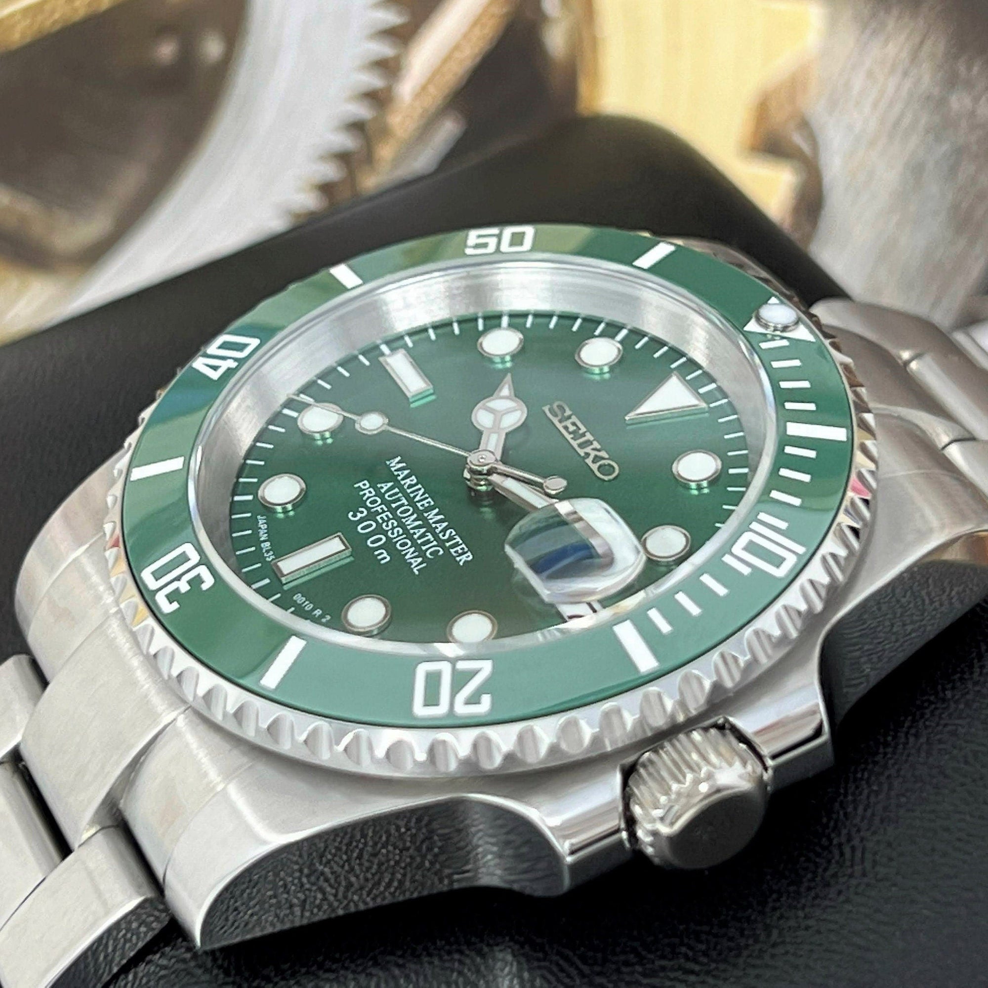 Custom Hulk Sub Watch - Green Sunburst Green Bezel | Stainless Steel Sport | Sapphire Crystal | NH35 Movement | Mod | Watch Mod