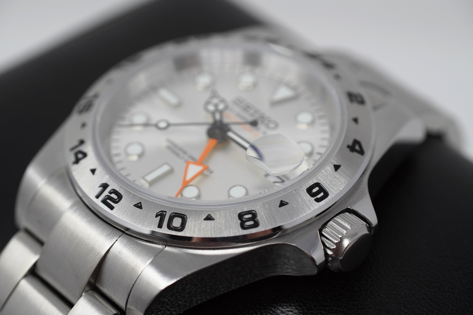 Custom Explorer II Watch | White or Silver | 4 Hand GMT | 41mm, Stainless Steel Sports Watch, White Dial, Seiko NH34 Automatic Movement