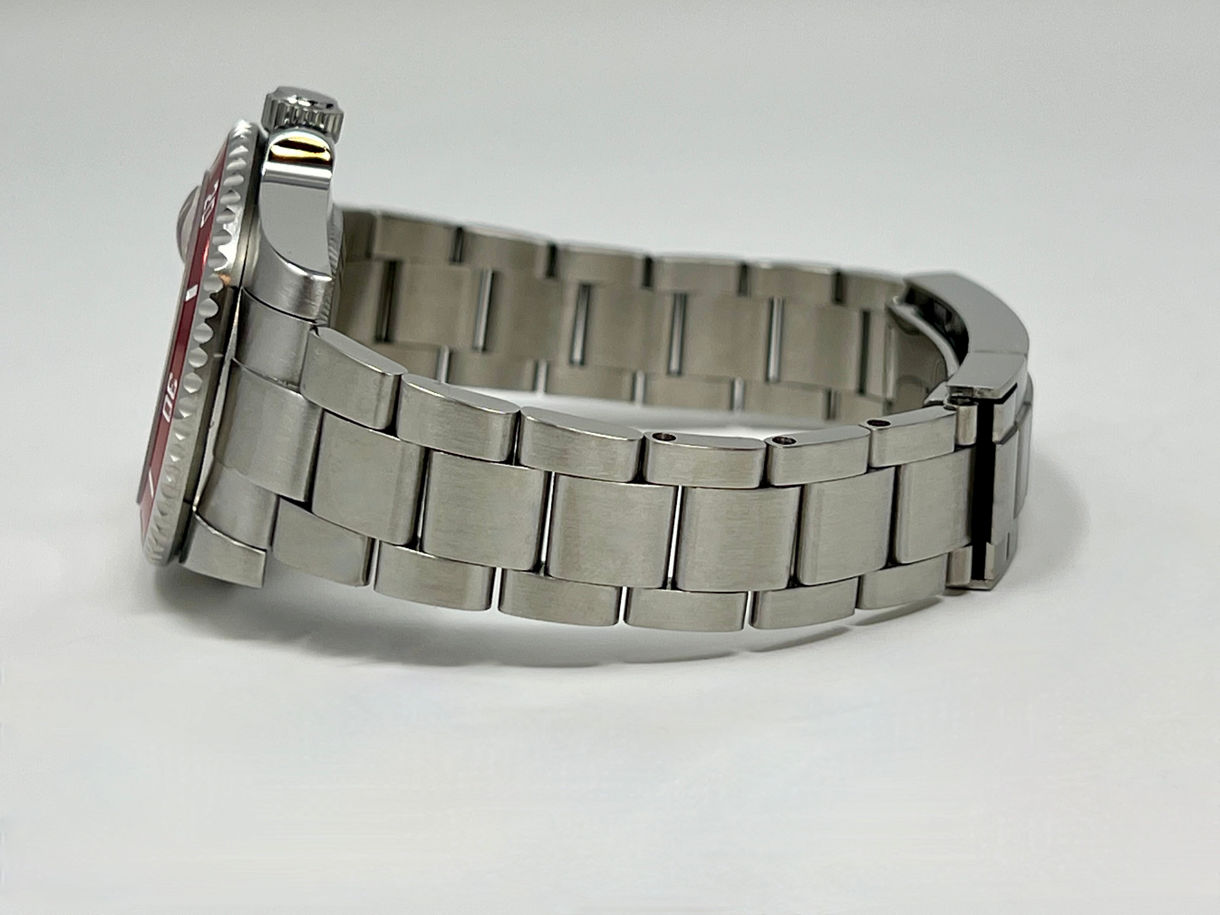 Custom Red Sub | Iron Man Red NH35 Automatic Watch