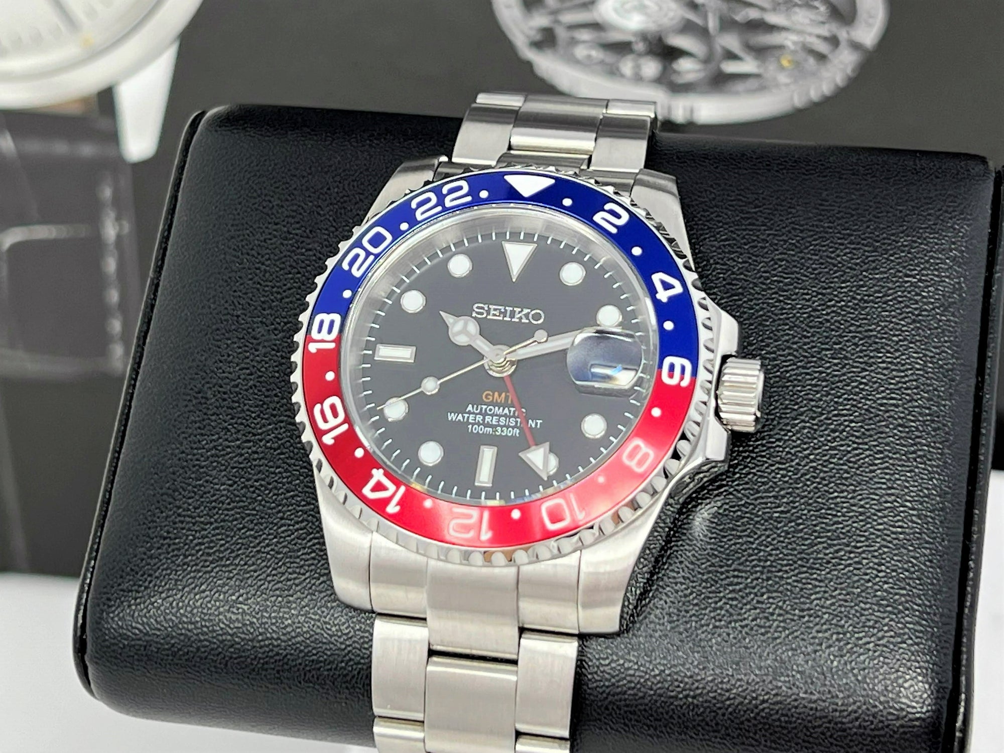 Custom Pepsi - 4 Hand GMT 2023 - Blue and Red - with Seiko NH34 movement - 41mm - Dual Two Timezone - Automatic Custom Watch - Watch Mod