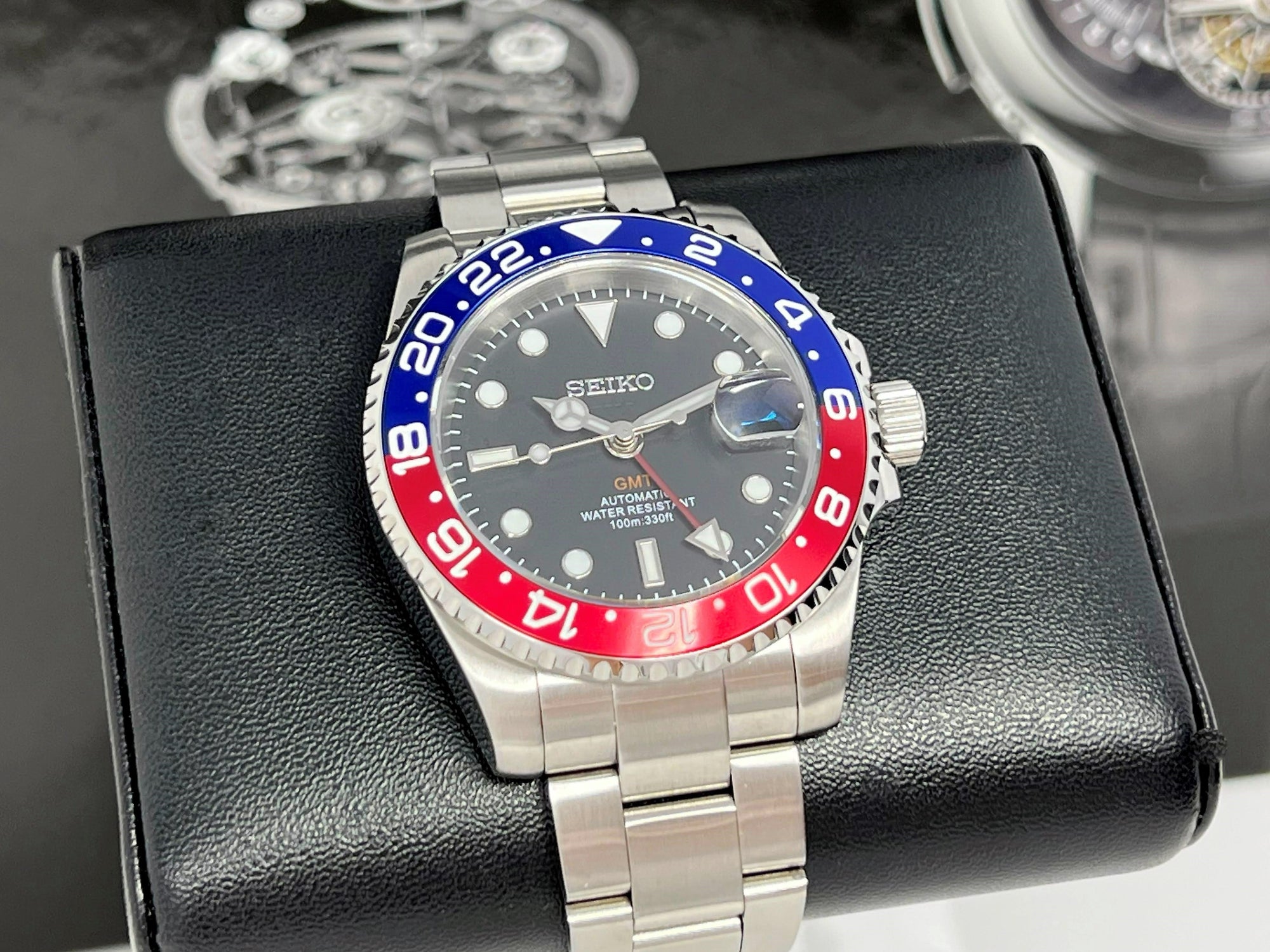 Custom Pepsi - 4 Hand GMT 2023 - Blue and Red - with Seiko NH34 movement - 41mm - Dual Two Timezone - Automatic Custom Watch - Watch Mod