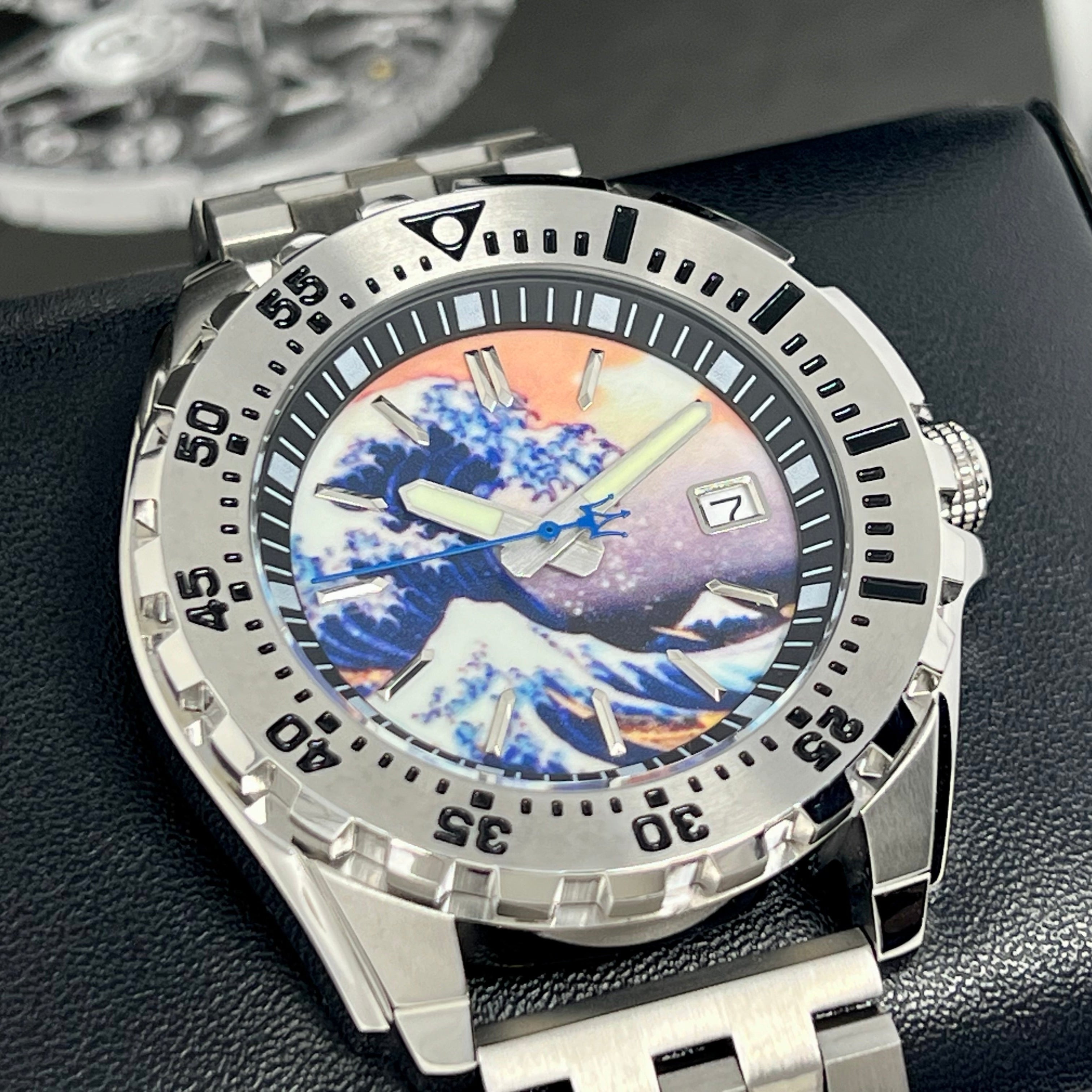 Custom Monster Great Wave Watch | NH35 Automatic Watch | Kanagawa