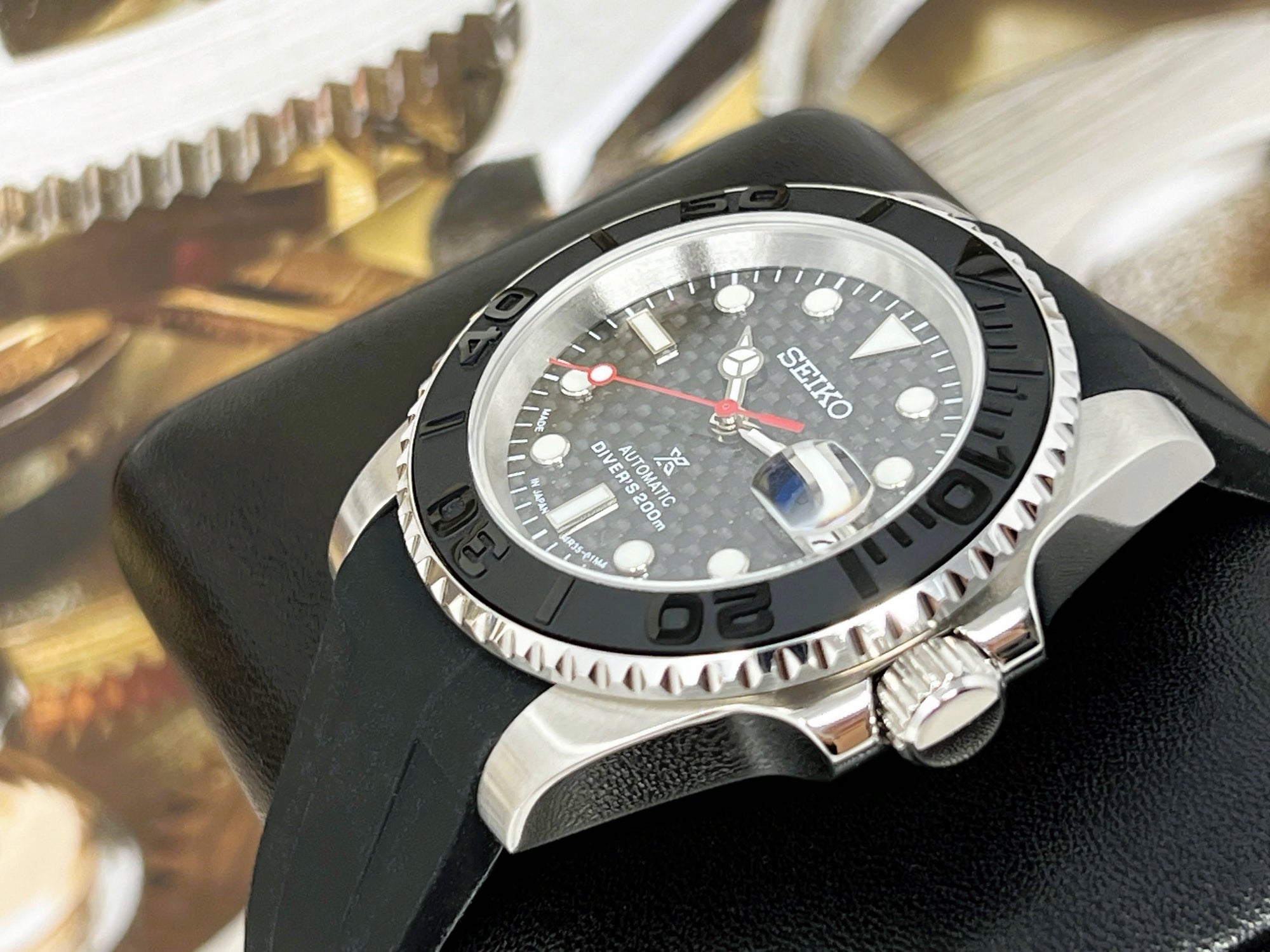 Custom Carbon Fiber Yachtmaster with Red Second Hand | Modern Stainless Steel Sport Watch |