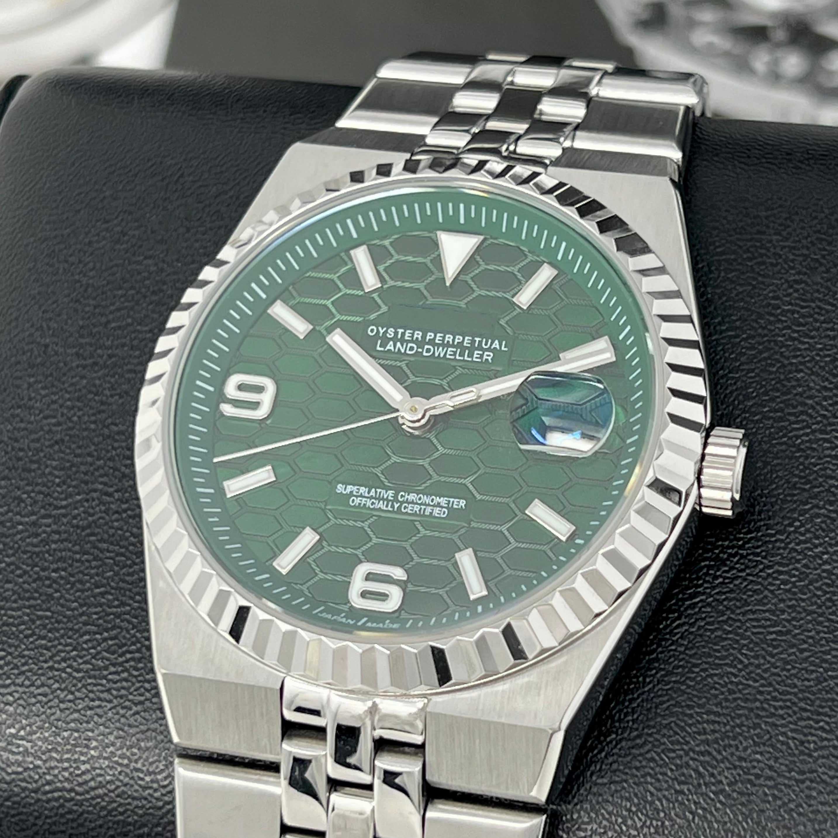Custom Land Mod | Emerald Green Automatic Watch | Seiko Mod