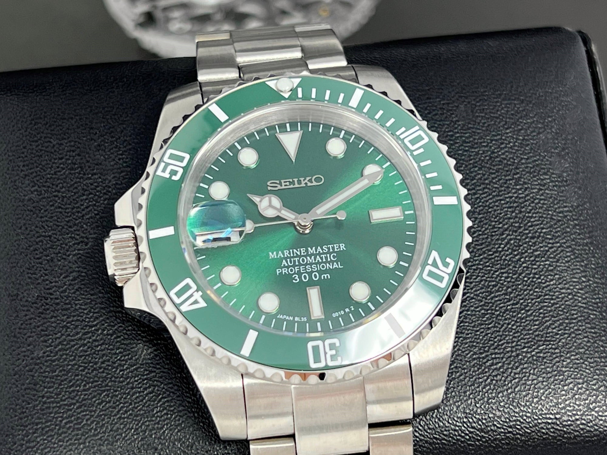 Seiko Hulk Submariner - Left Handed Edition - Sunburst Green Bezel Lefty Edition | Green | Riddler | Destro | South Paw | Oyster Automatic NH35 | Men