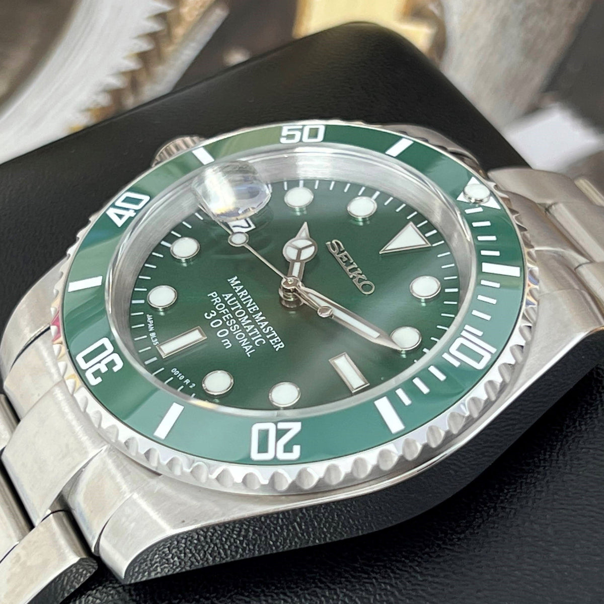 Hulk Sub Seiko Hulk Left-Handed Submariner | Sunburst Green Bezel
