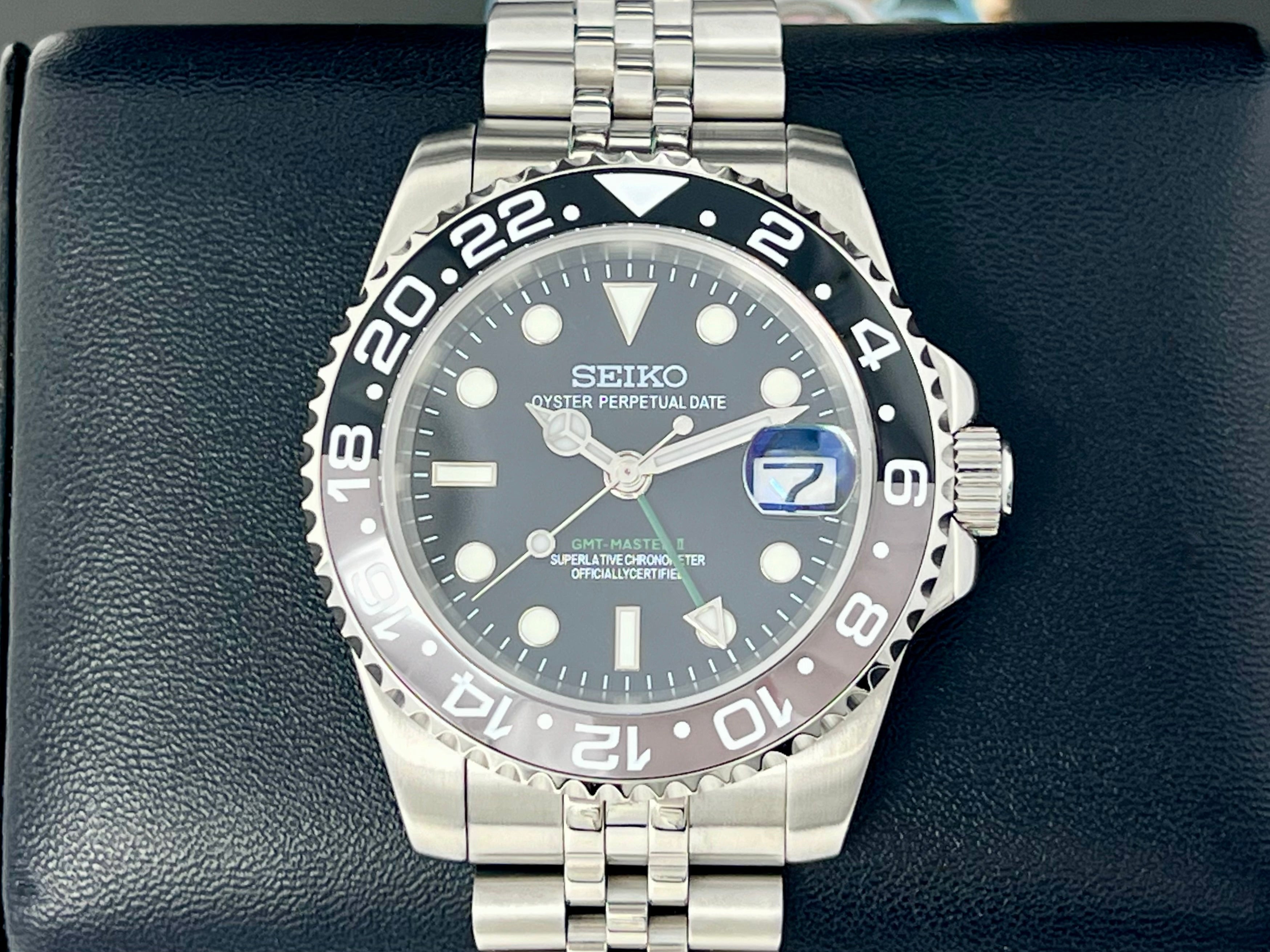 Custom Bruce Wayne GMT | Seiko Mod with True GMT Function