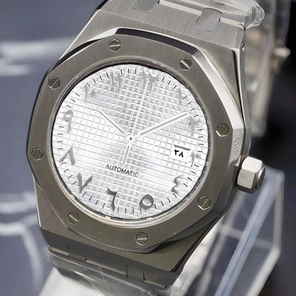 White Arabic dial with Silver Band