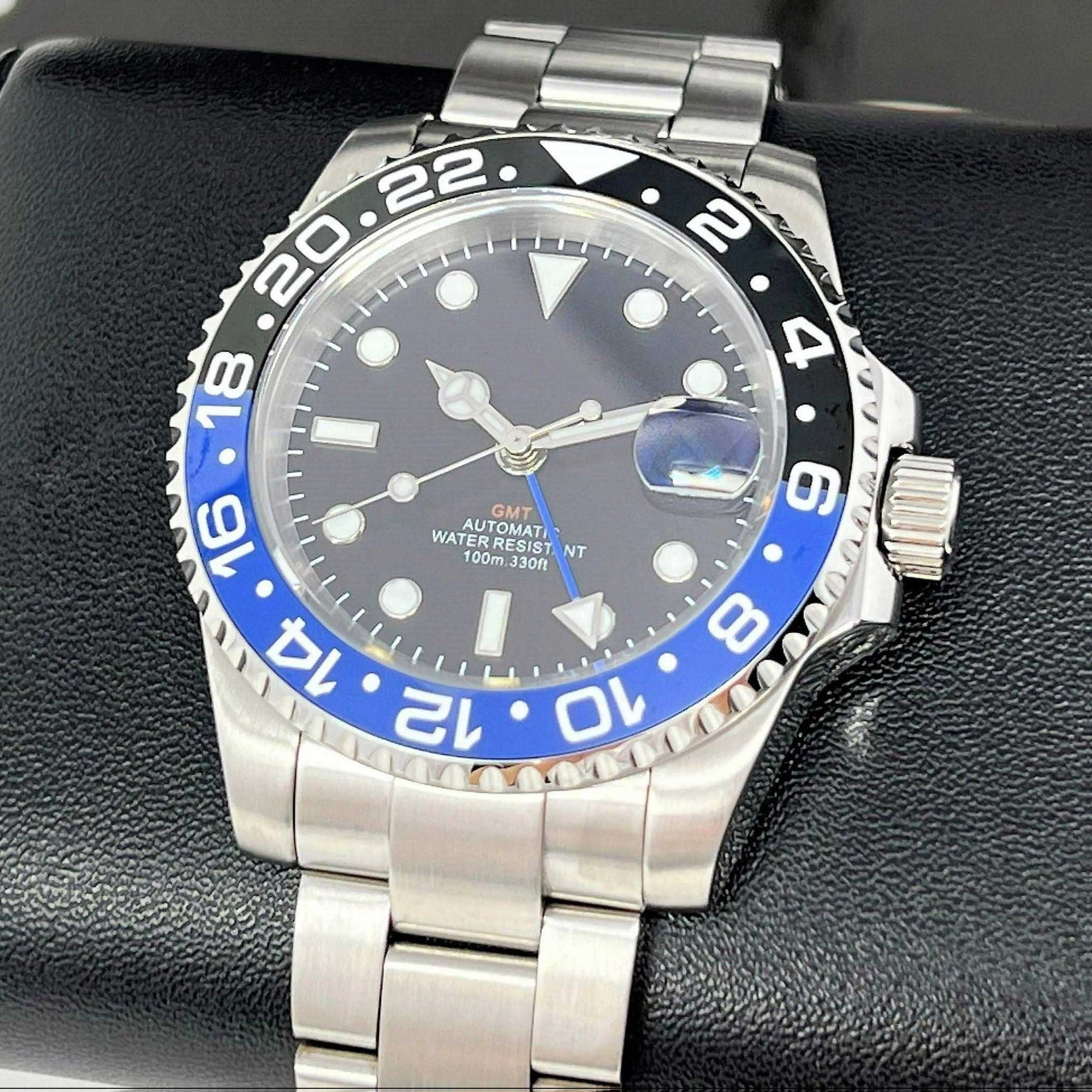 Custom Built Batman - True GMT 4 Hand - NH34 Movement - Blue and Black - 41mm - Stainless Steel - Automatic Custom Watch | Mod