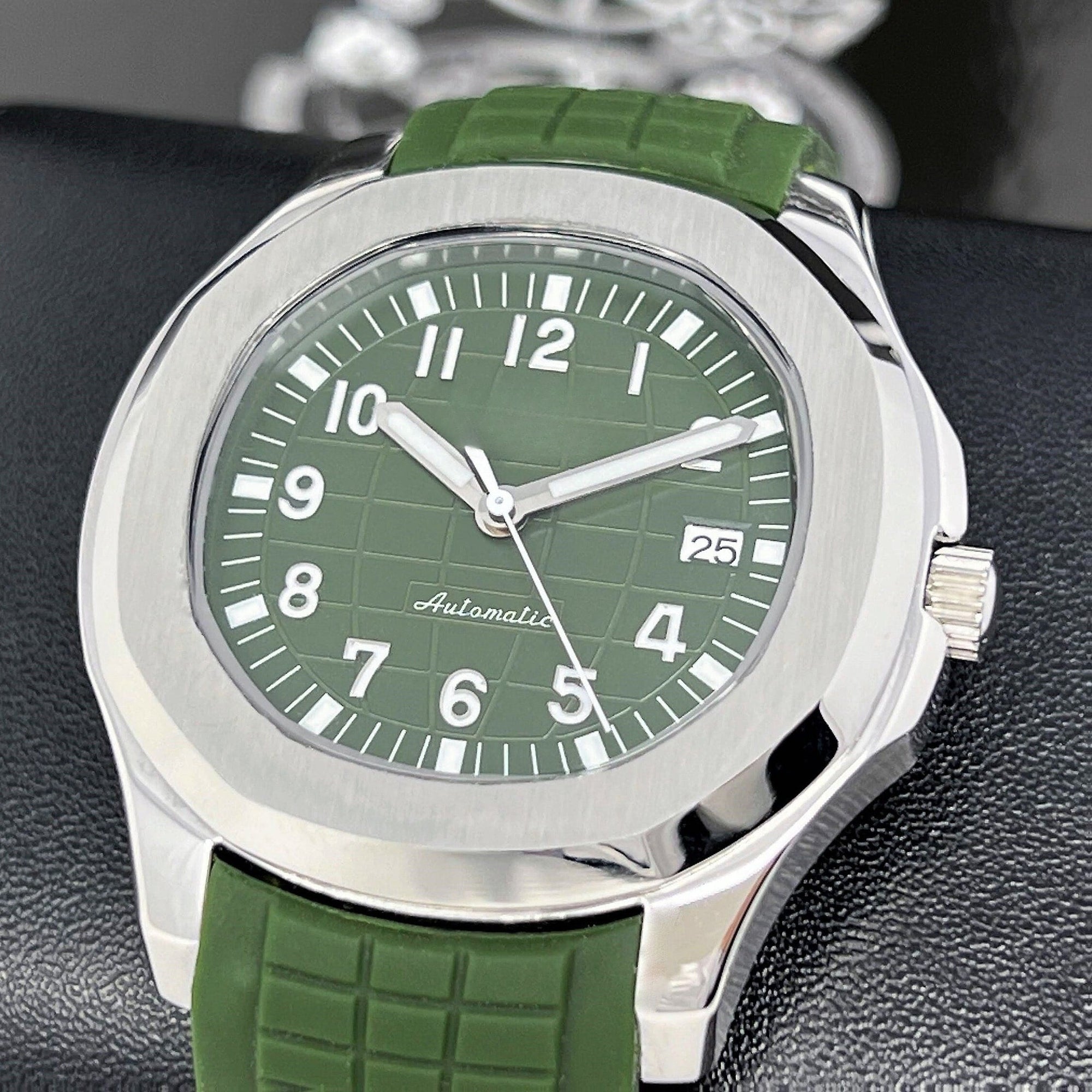 Custom Seikonaut - Green on Rubber - Modern Sports Watch | Watch Mod | Khaki Tropical Green | Turtle Waffle | Jumbo | Olive | NH35 Automatic