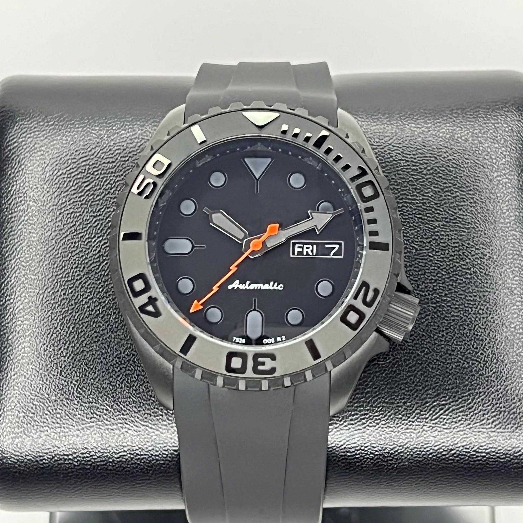 Custom Stealth Blackout Yacht | SKX007 | Men's Watch | Dive Watch | Rubber Black | Mod | 100M | Custom Mod | Watch Mod | Diver