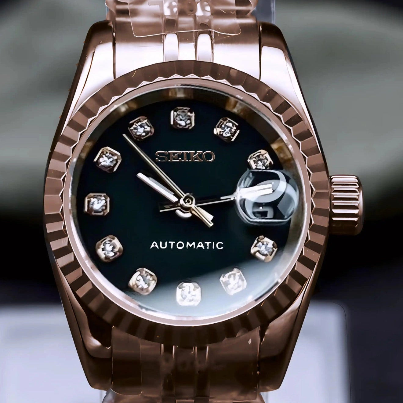 Ladies rose gold Band with Black dial