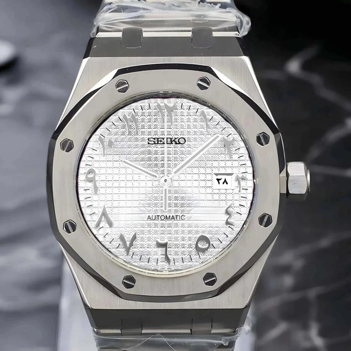 White Arabic dial with Silver Band