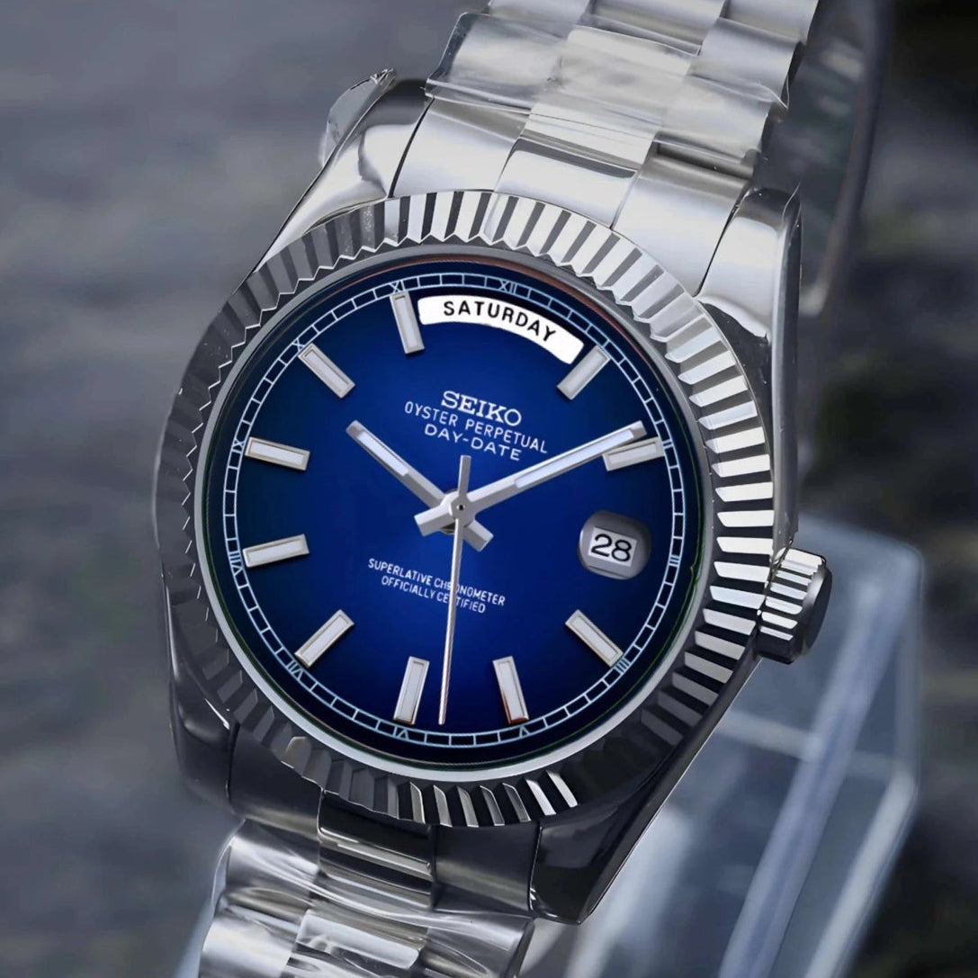Day date Dark blue dial with silver band
