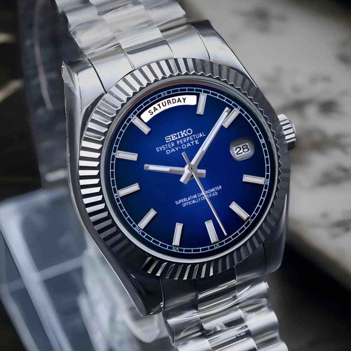 Day date Dark blue dial with silver band