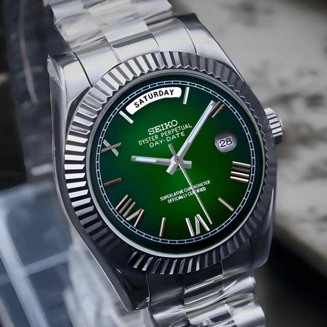 Day date roman dial with silver band