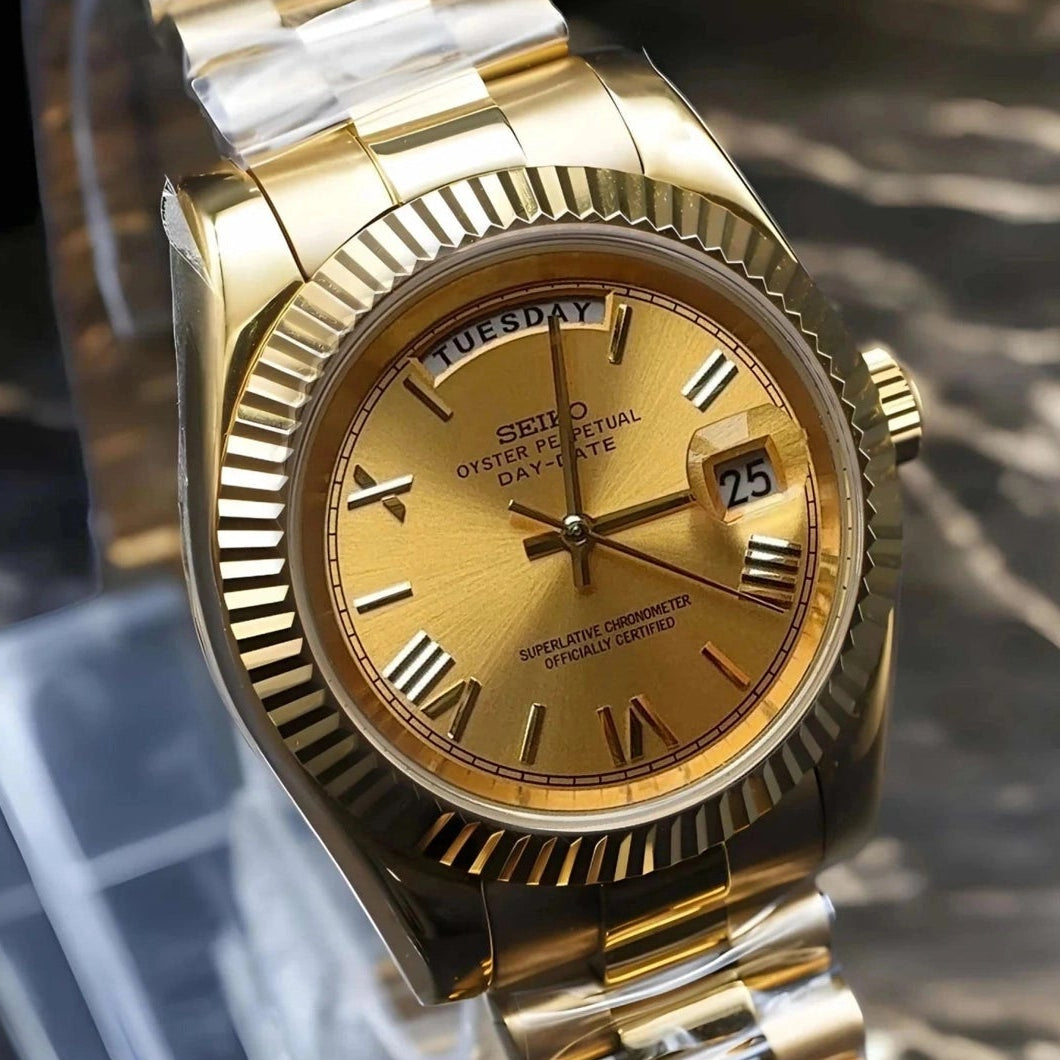 Day date Gold dial watch with gold band