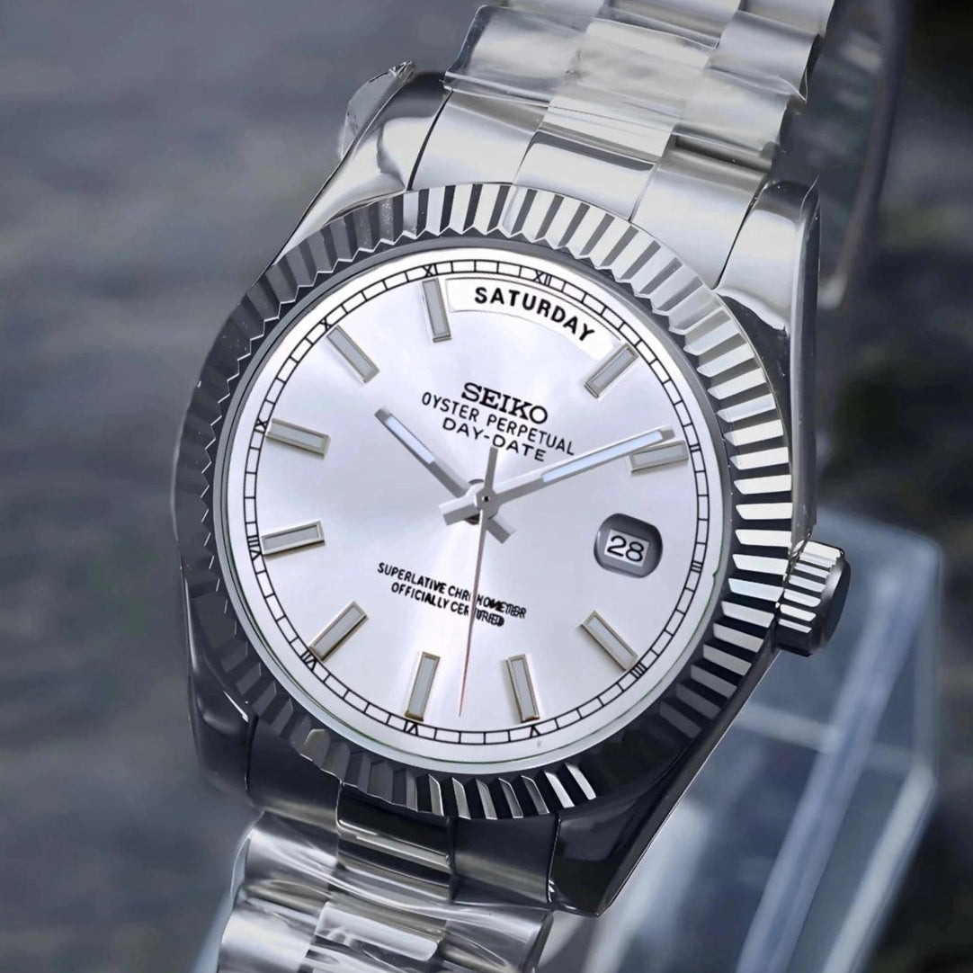 Day date White dial with silver band