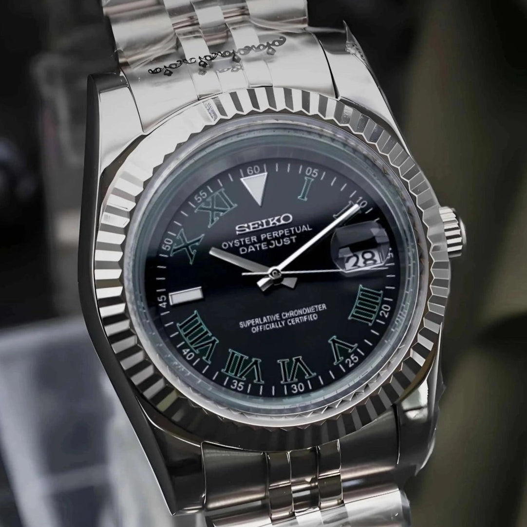 Black Dial with Band