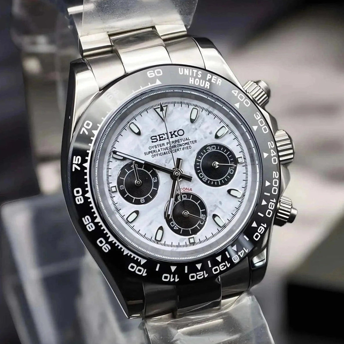 seitona mod white dial with silver band