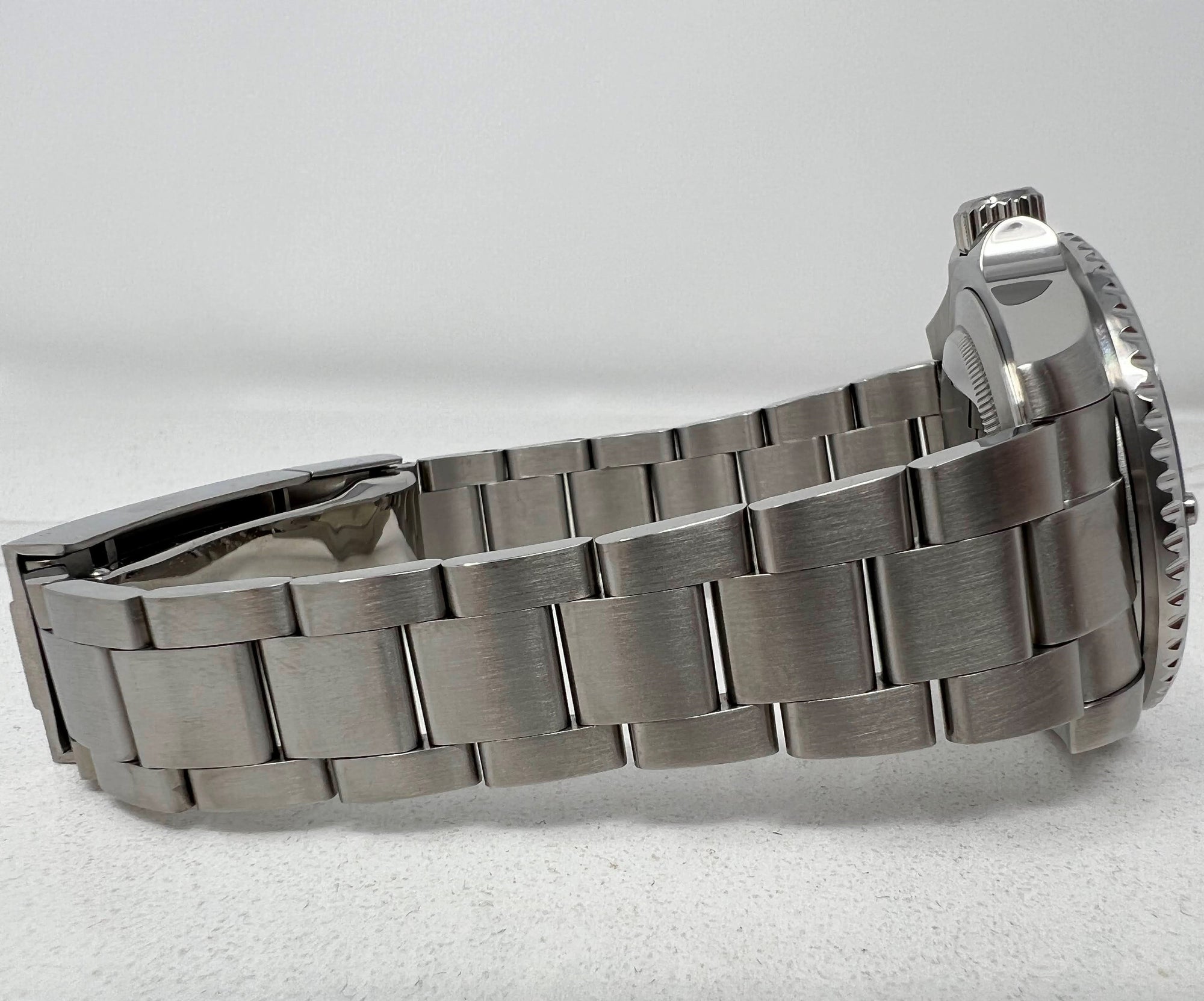 Seiko Submariner - Iridescent Ocean Pearl | Custom Mod | Purple | Seiko Mod | Watch Mod | Mother of Pearl MOP | Men&#39;s Watch | Sub | Milsub