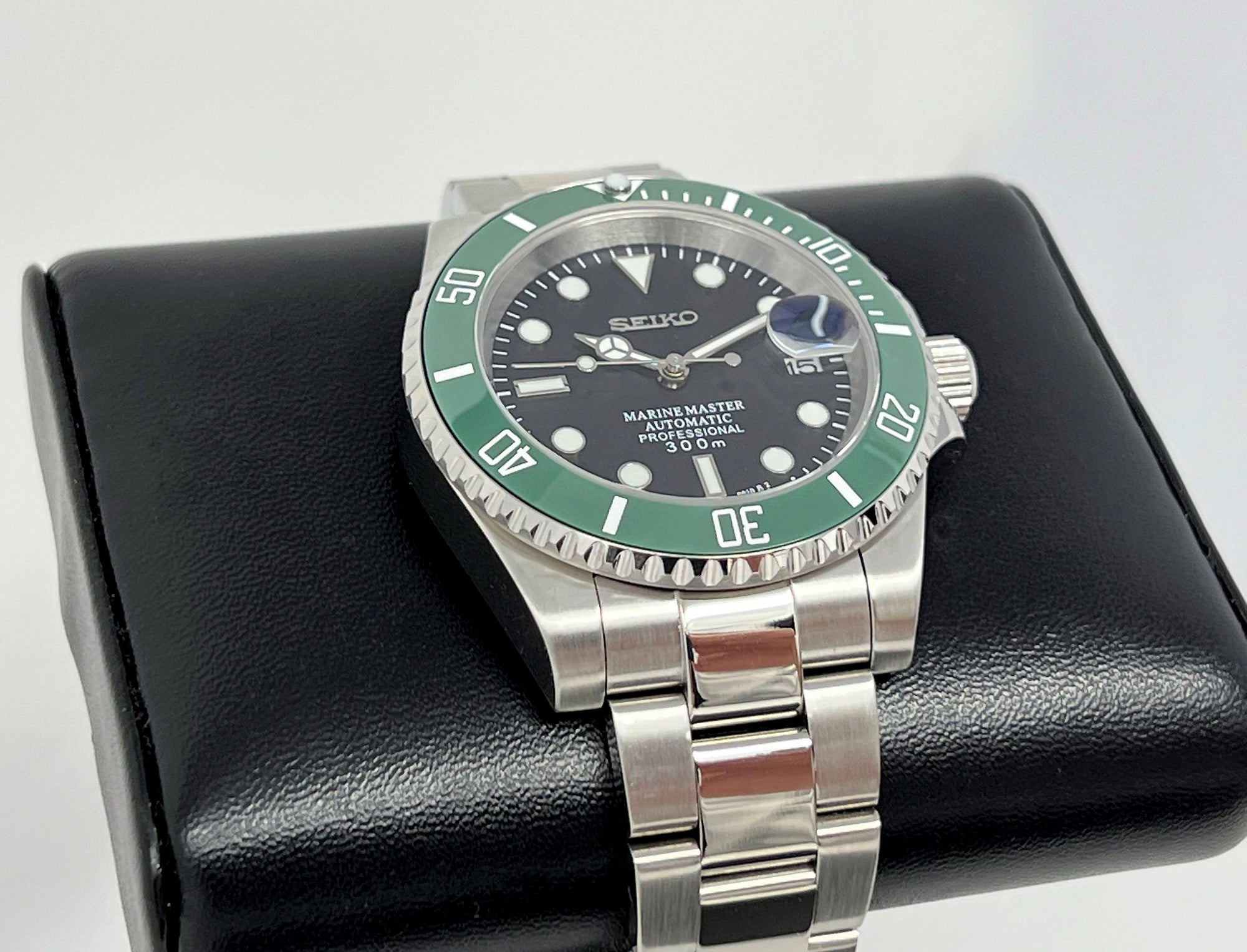 Seiko Emerald Submariner - Green and Black - Stainless Steel with Sapphire Crystal, NH35 Movement - Custom Build - Ready to Ship!