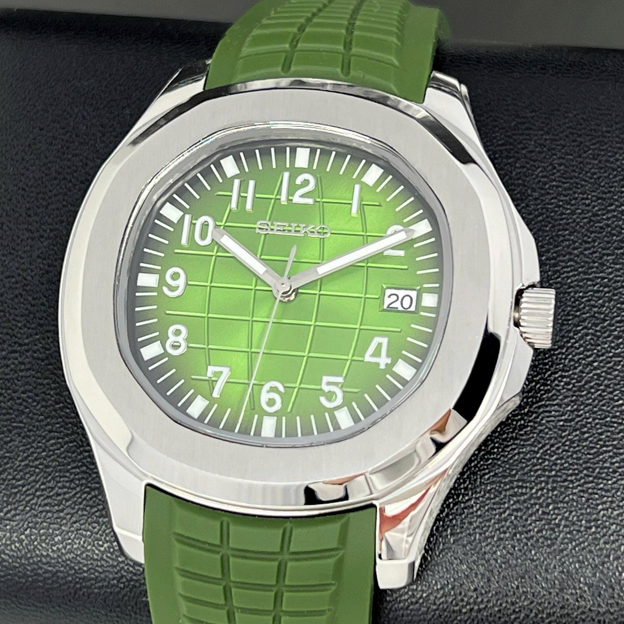 Seikonaut - Rare Green on Rubber - Modern Automatic Aqua Watch with Sapphire Crystal