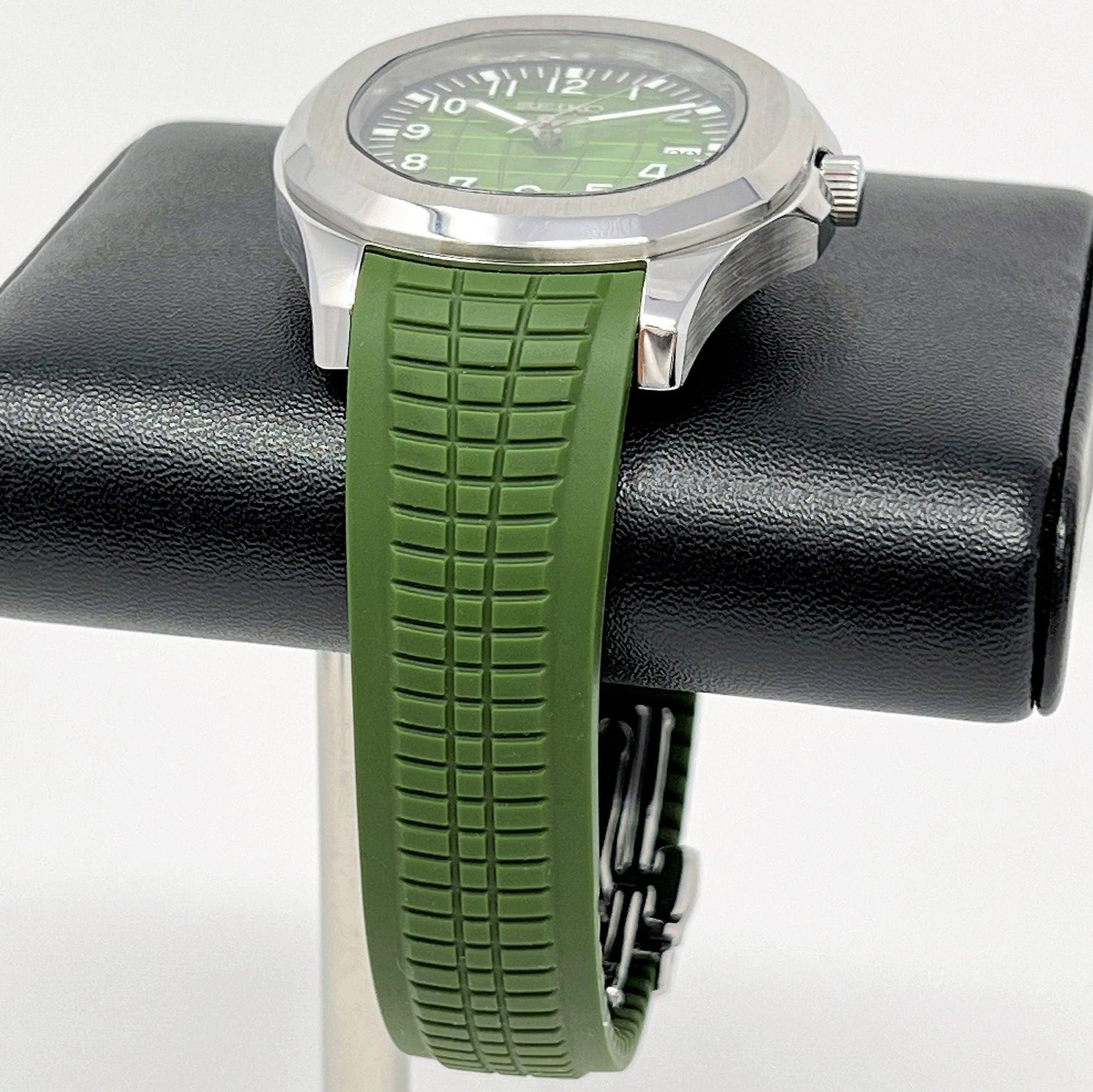 Seikonaut - Rare Green on Rubber - Modern Automatic Aqua Watch with Sapphire Crystal