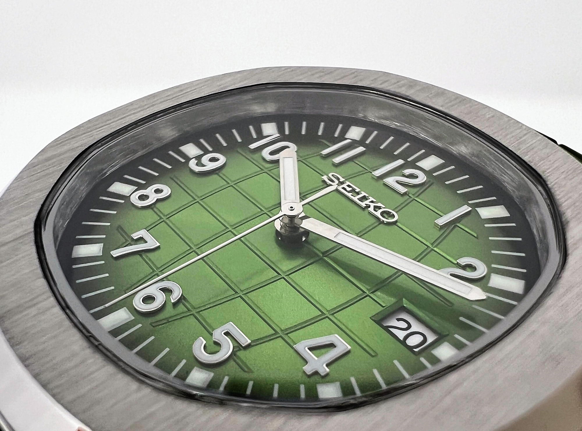 Seikonaut - Rare Green on Rubber - Modern Automatic Aqua Watch with Sapphire Crystal