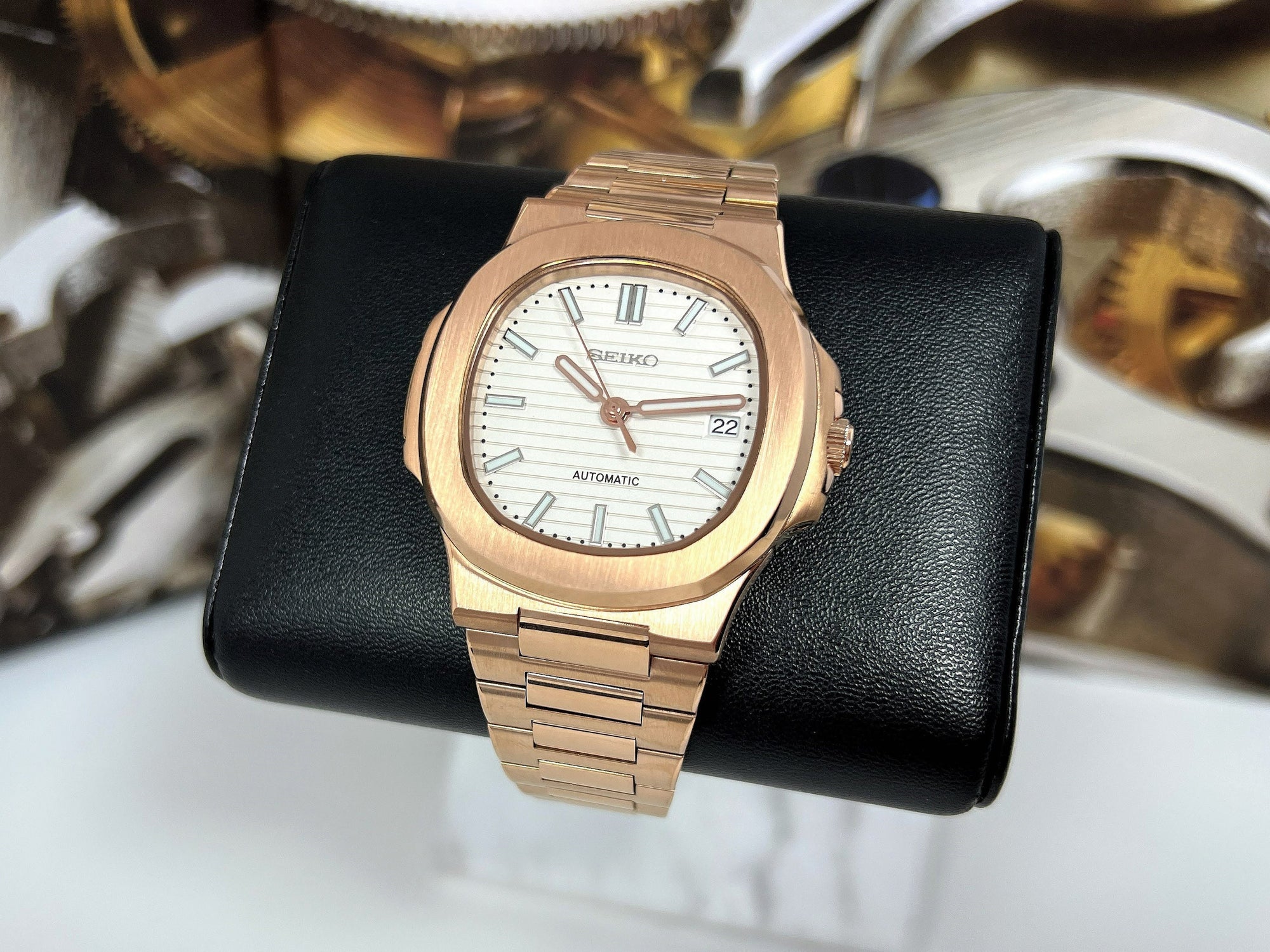Seikonaut - White on Rose Gold - Modern Automatic Watch with Sapphire Crystal