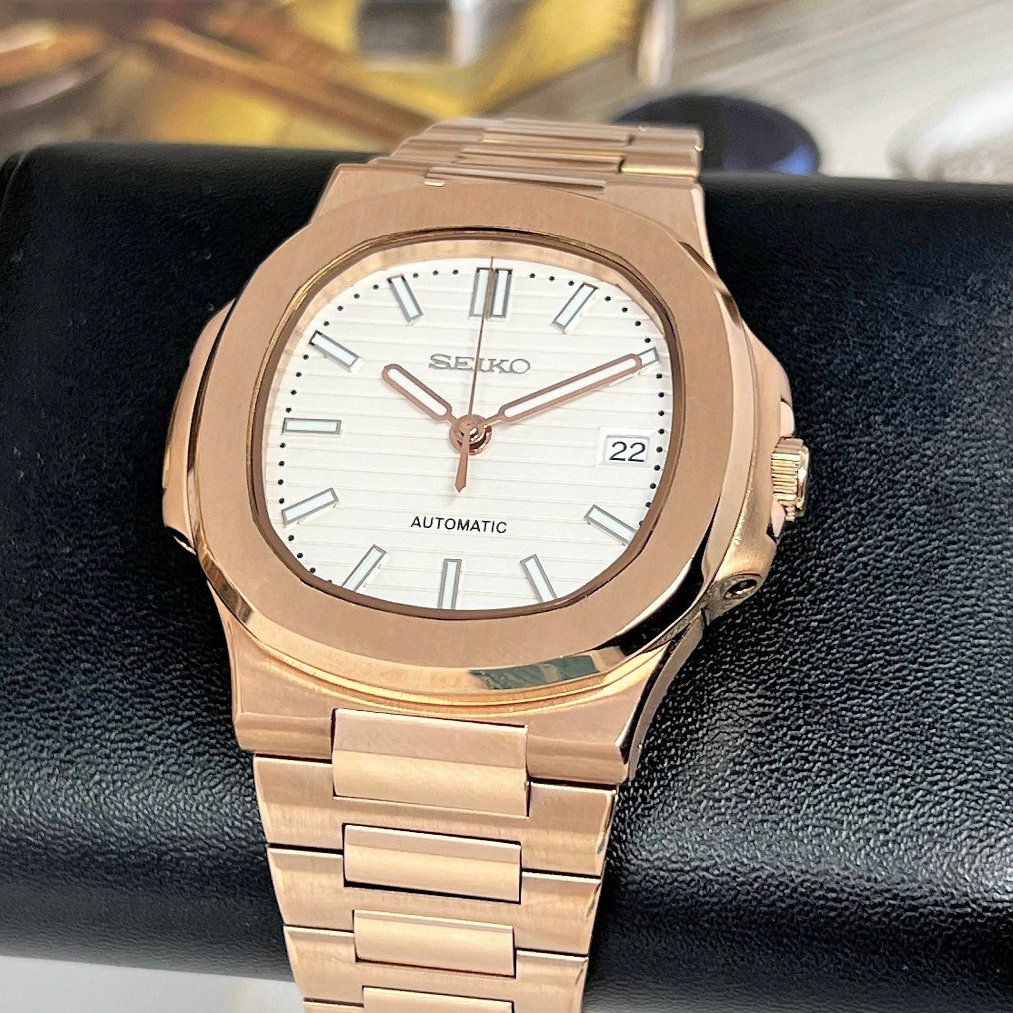 Seikonaut - White on Rose Gold - Modern Automatic Watch with Sapphire Crystal