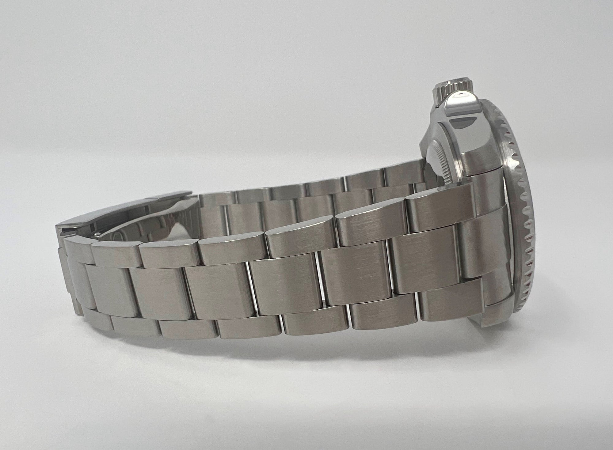 Seiko Explorer II - NEW 4 Hand GMT 2022 - NH34 - Black Dial - 41mm - Stainless Steel - Automatic Watch - Custom Build - Ready to Ship!