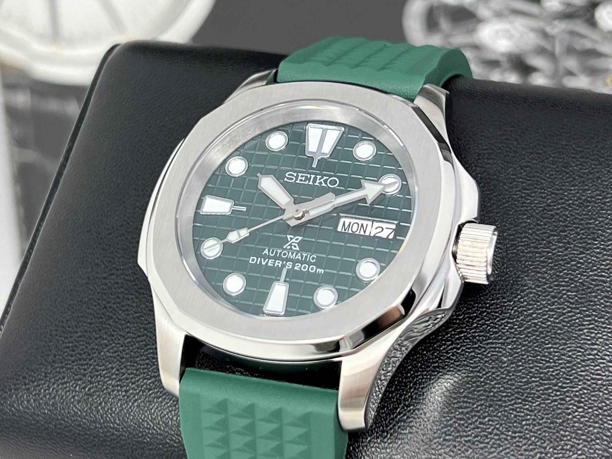 Seikonaut Green Modern Diver - Seiko Mod | Seiko Turtle Dial | NH36 Day Date Automatic | Rubber Dive Watch | Sport Watch | Men's Watch