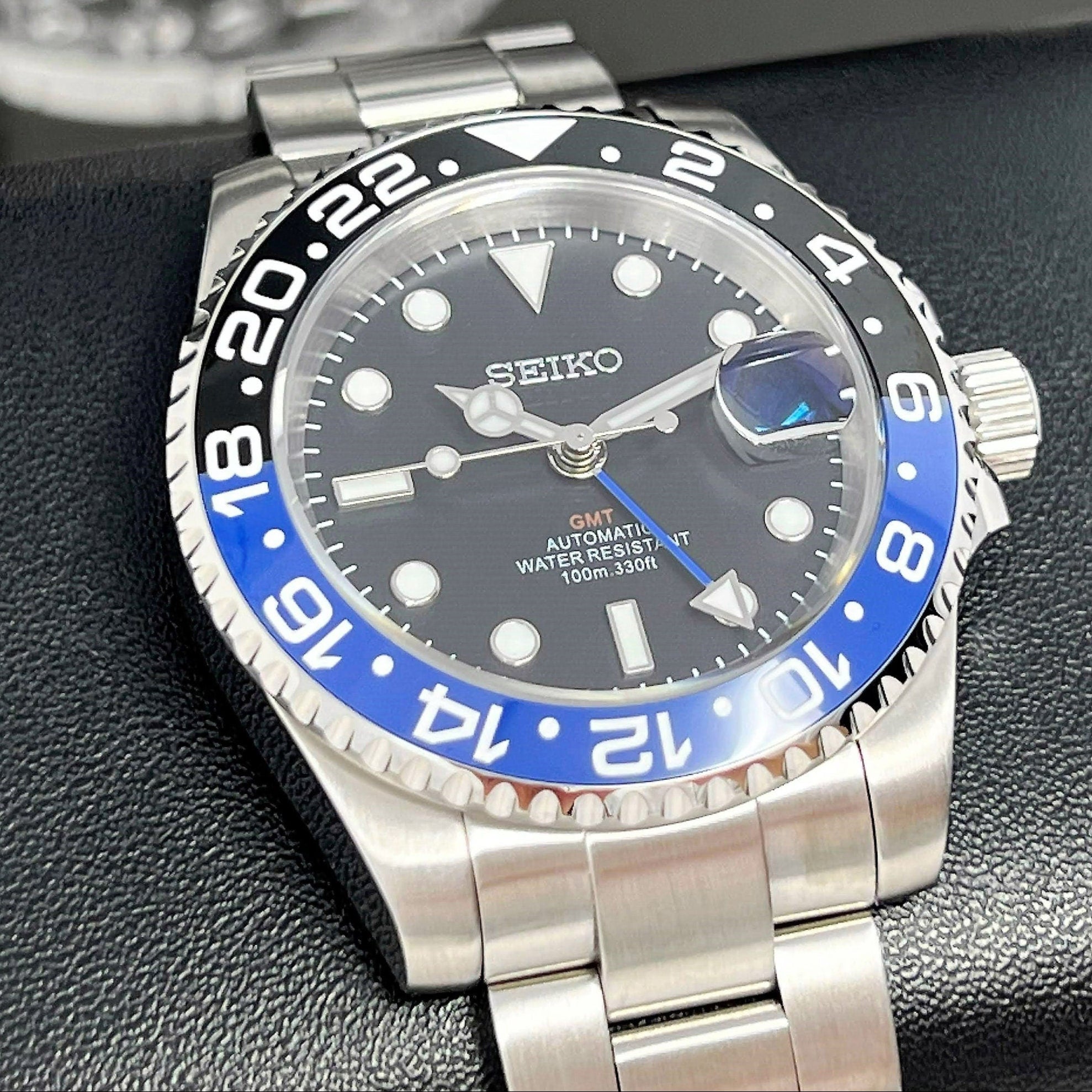 Seiko Batman - True GMT 4 Hand - NH34 - Blue and Black - 41mm - Stainless Steel - Automatic Custom Watch | Seiko Mod | Watch Mod