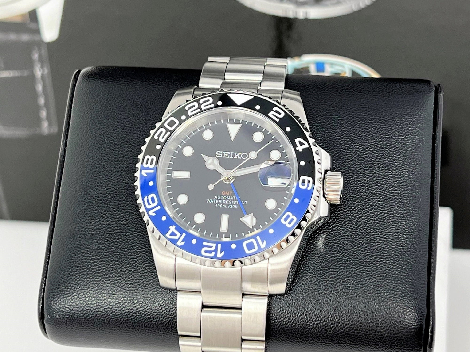 Seiko Batman - True GMT 4 Hand - NH34 - Blue and Black - 41mm - Stainless Steel - Automatic Custom Watch | Seiko Mod | Watch Mod
