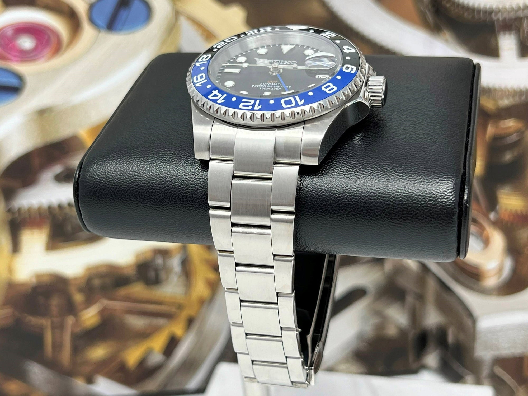 Seiko Batman - True GMT 4 Hand - NH34 - Blue and Black - 41mm - Stainless Steel - Automatic Custom Watch | Seiko Mod | Watch Mod